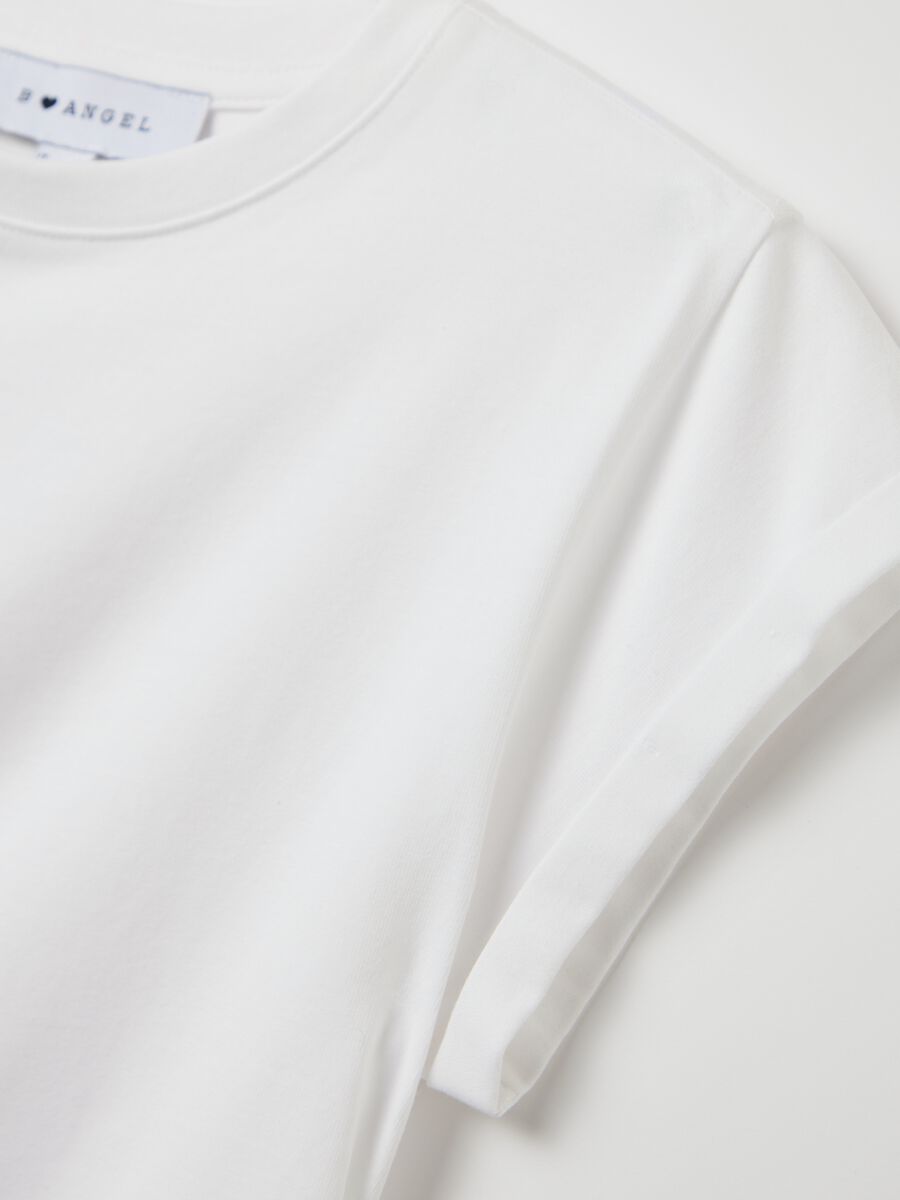 White slim-fit T-shirt with gathering on the side_5