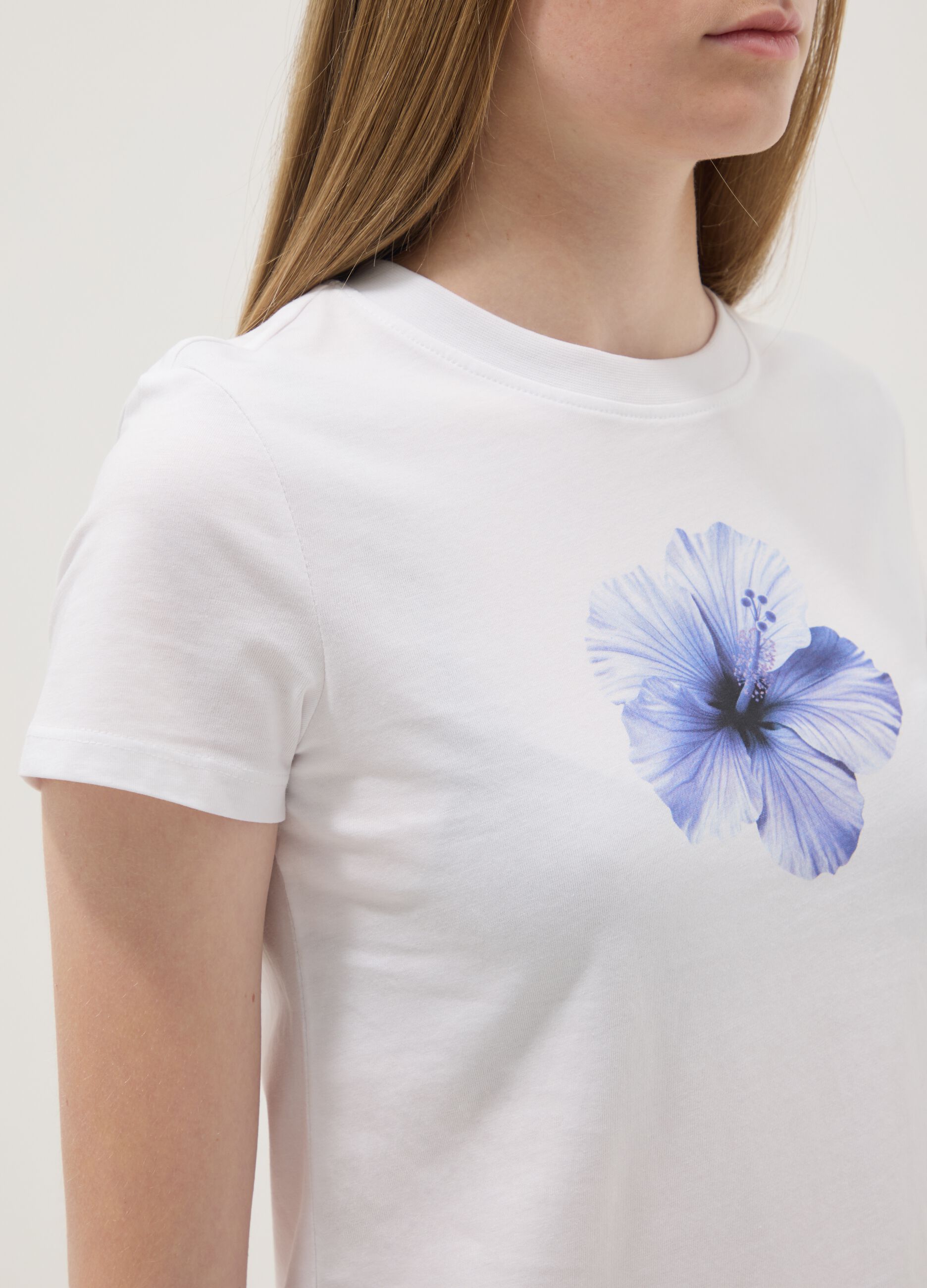 White pure cotton T-shirt with floral print