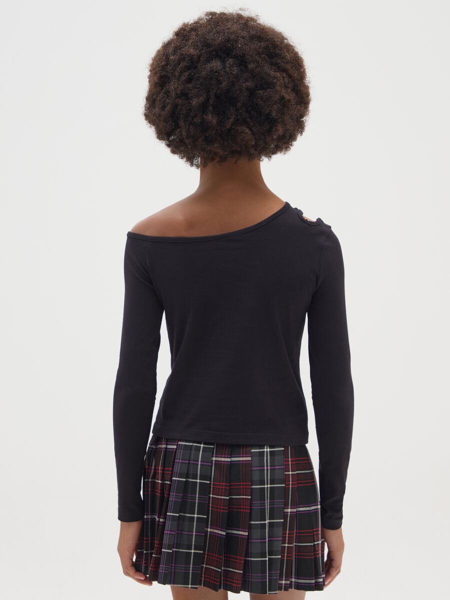 Girls' stretch cotton black regular fit top with boat neck_1