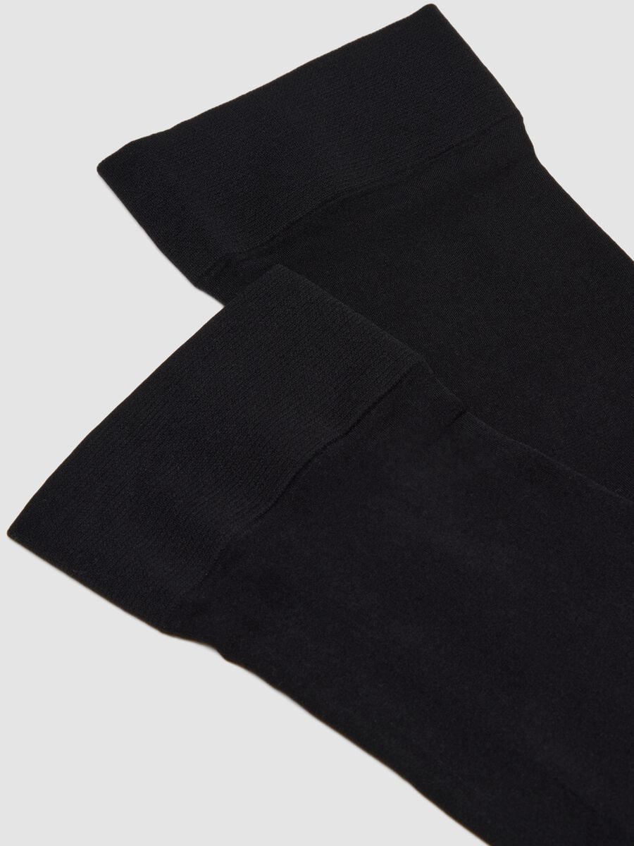 2-pack of black and red stretch ankle socks_1