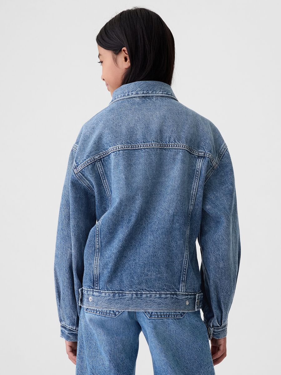 Short jacket in acid wash denim_2