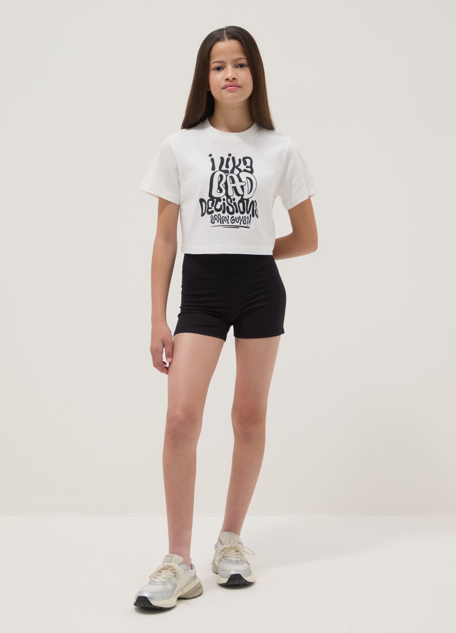 White organic cotton set with T-shirt and shorts