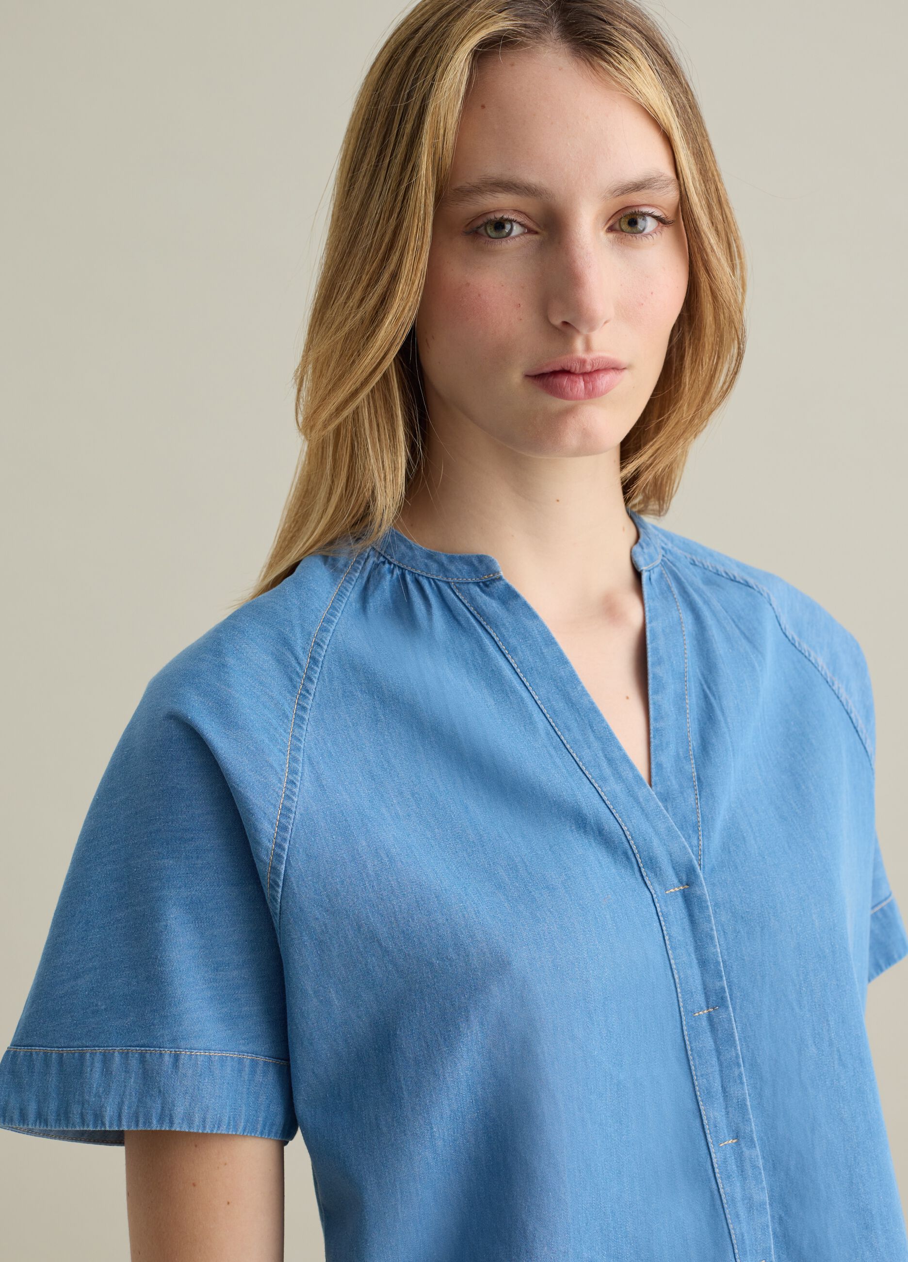 Denim blouse with short sleeves