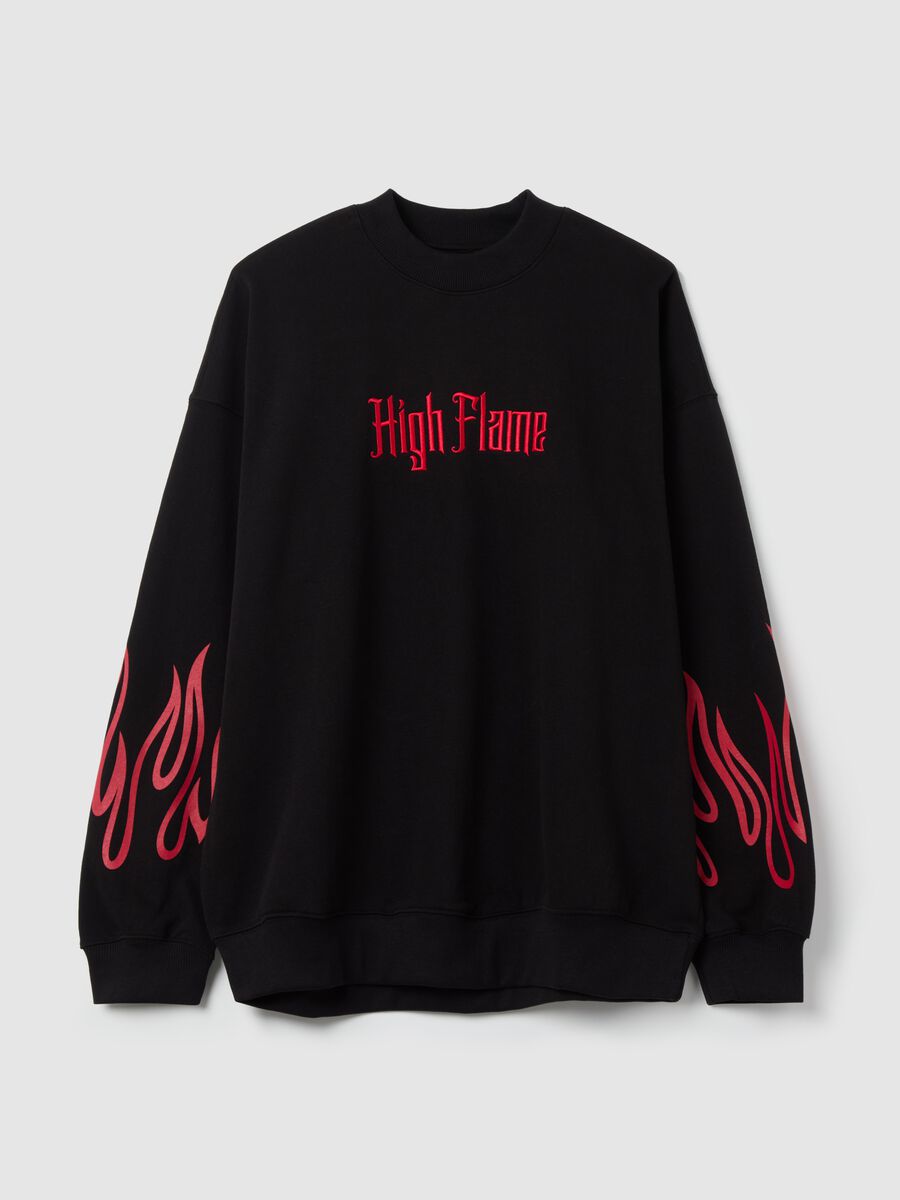 Black sweatshirt with flames print_4