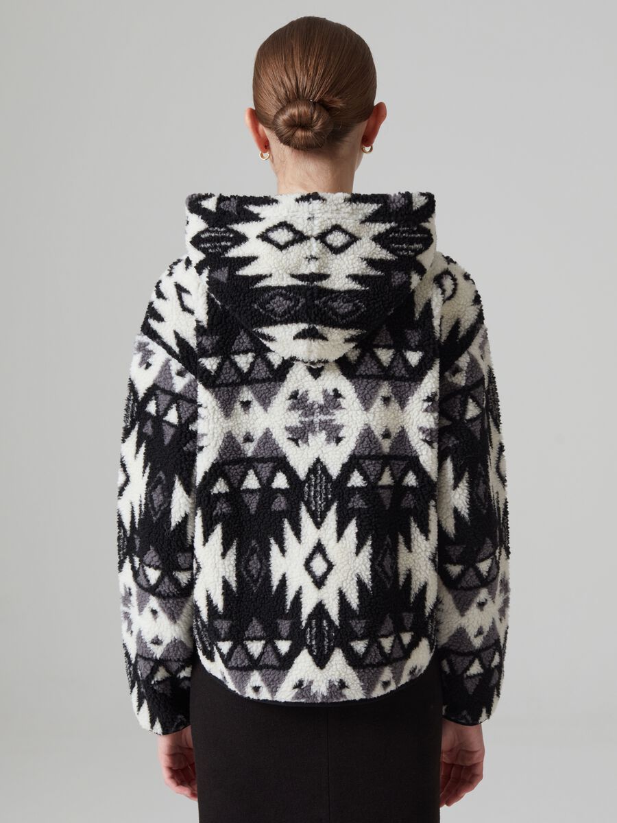 Full-zip in sherpa fantasia ikat_2