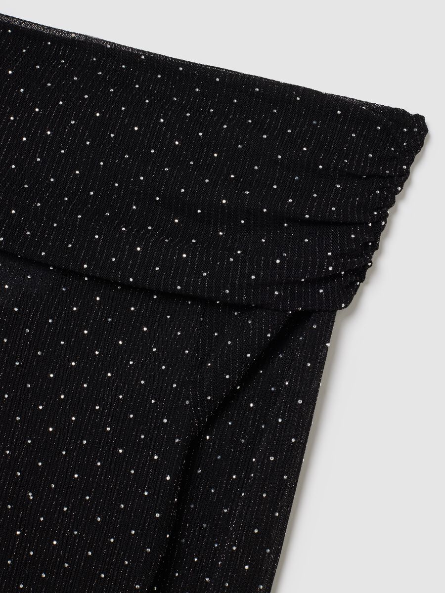 Black Stretch Fabric Top with Off-the-Shoulder Design_5