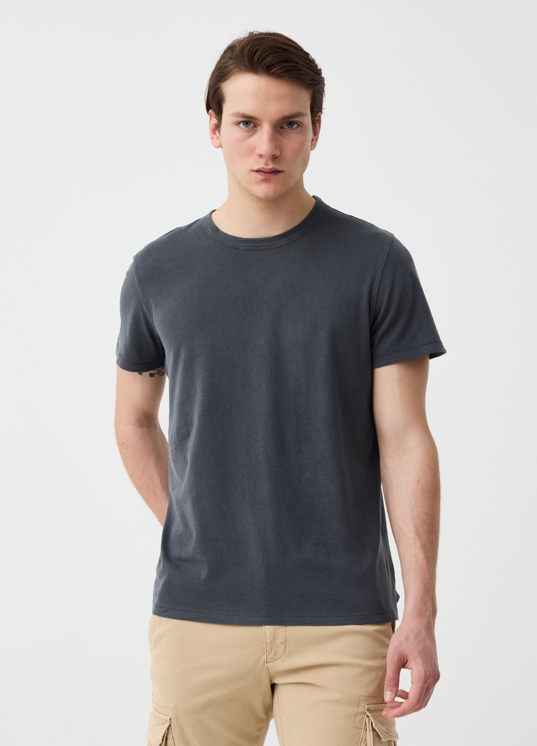 T-shirt in cotone con scollo rotondo