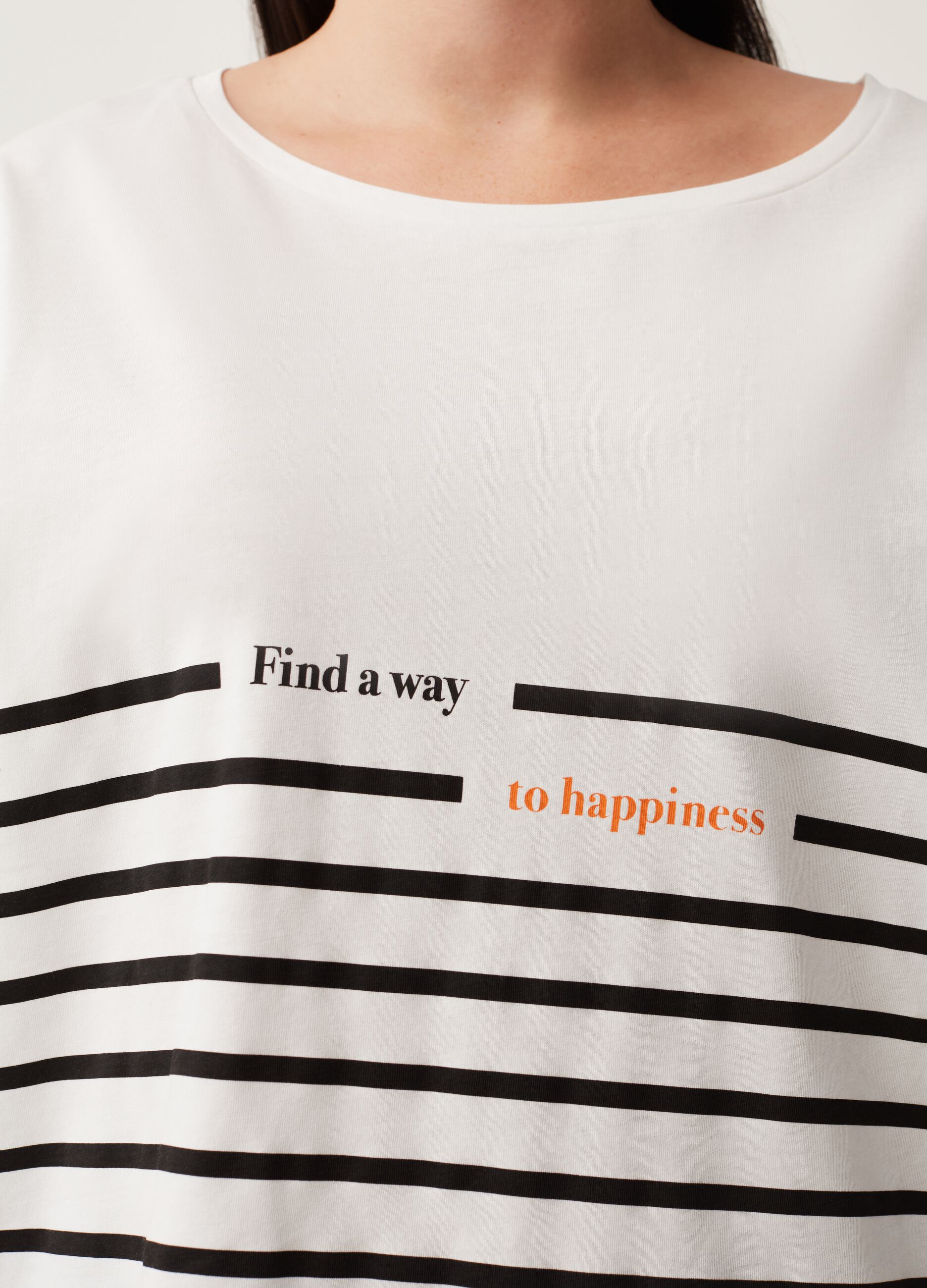 T-shirt con stampa righe e lettering Curvy MYA_3