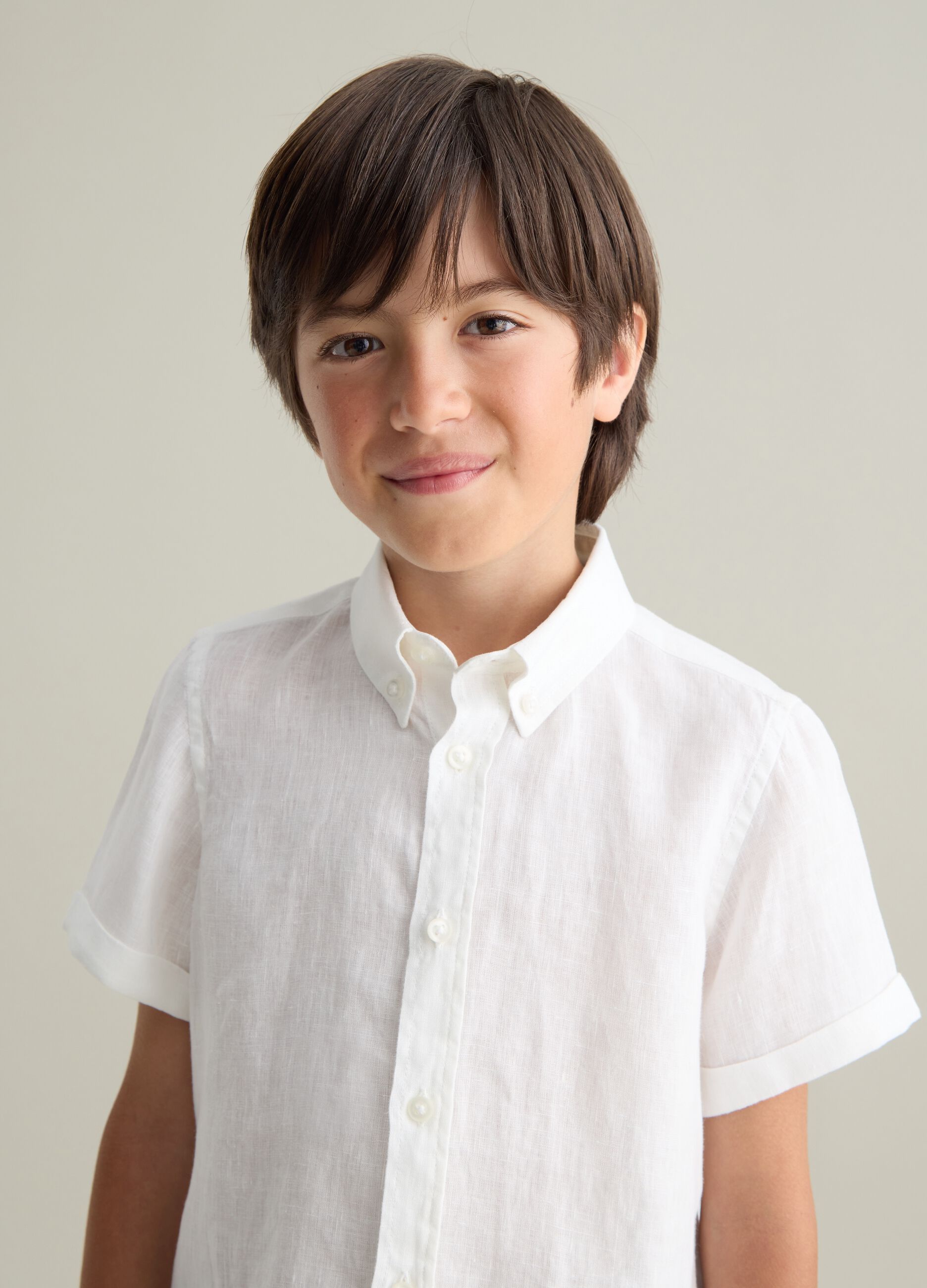Children's white pure linen shirt with classic collar and oversized fit