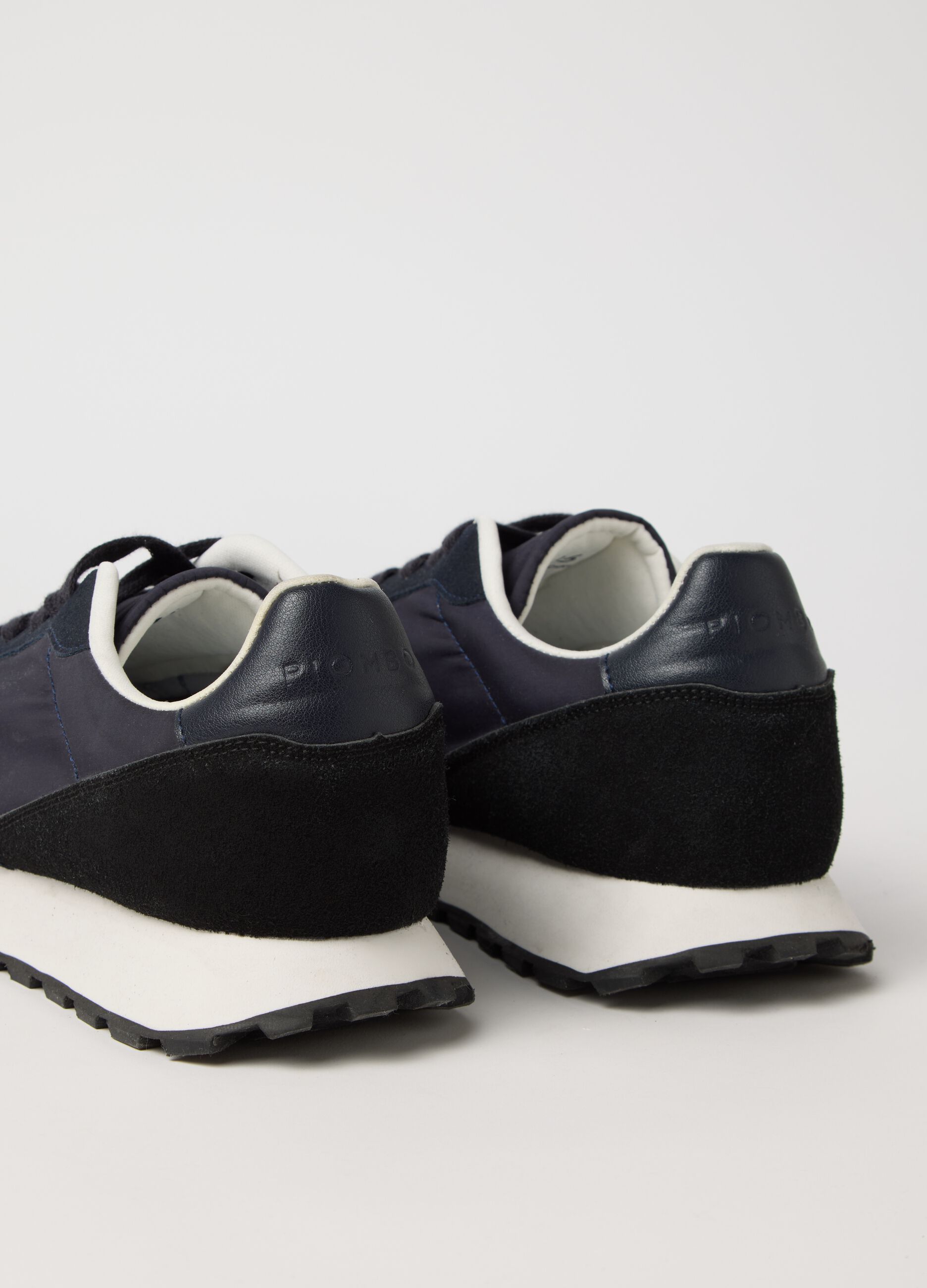 Combination sneakers with laces
