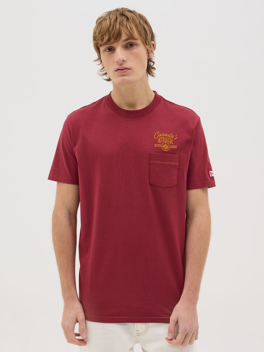Canada's Trail red T-shirt with pocket and embroidery_0