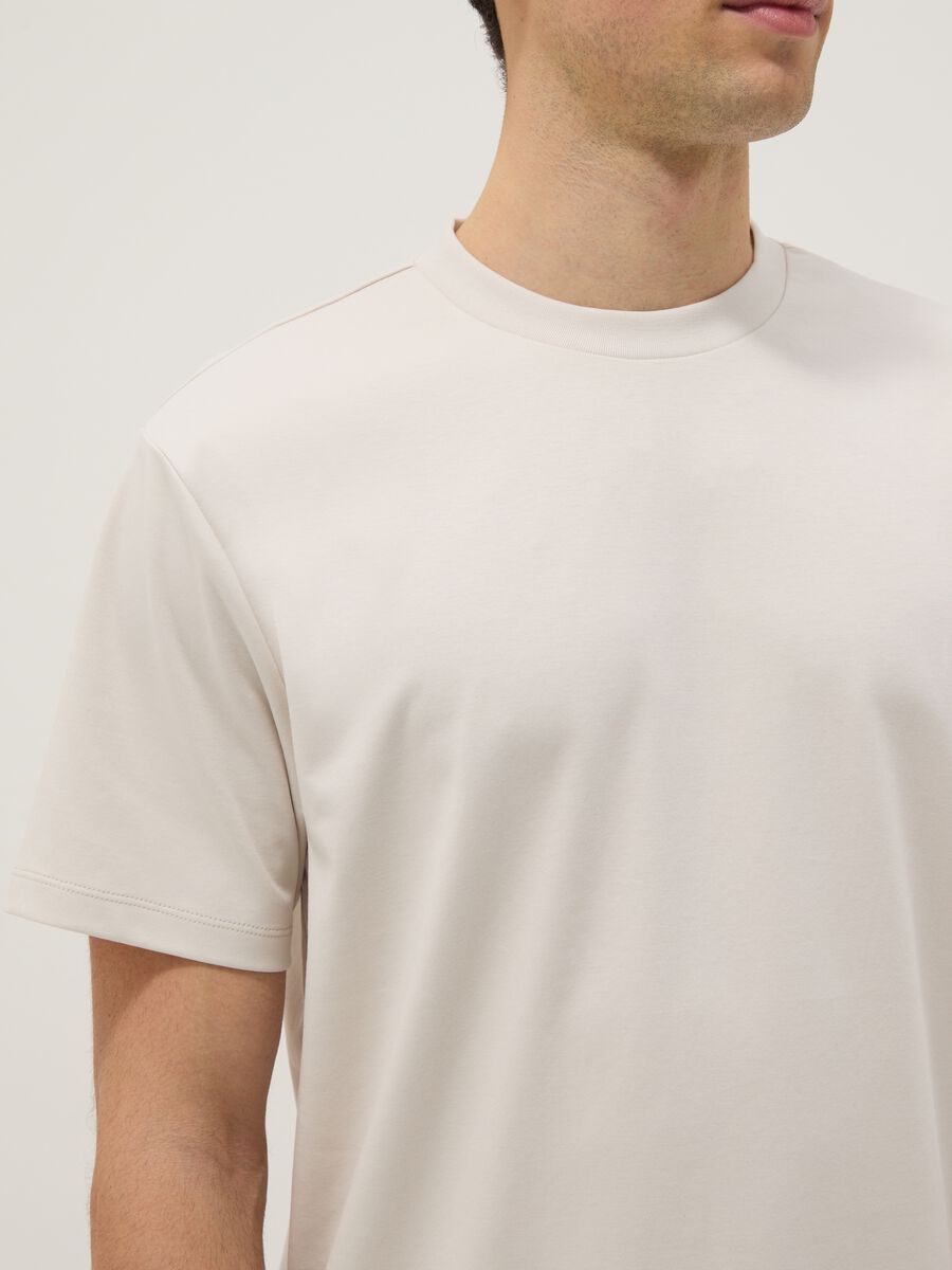 T-shirt girocollo in puro cotone beige regular fit_3