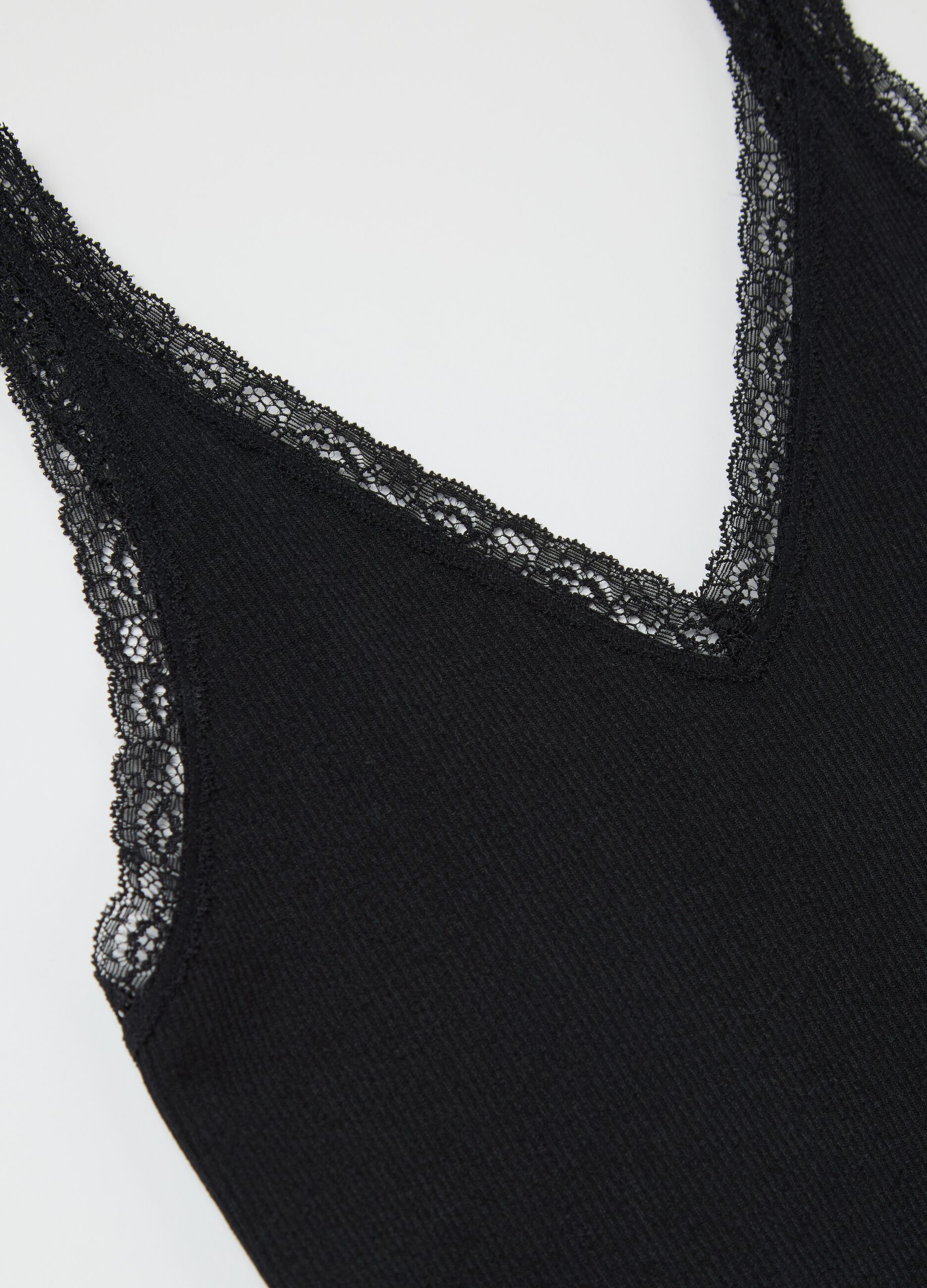 Ribbed black tank top with lace
