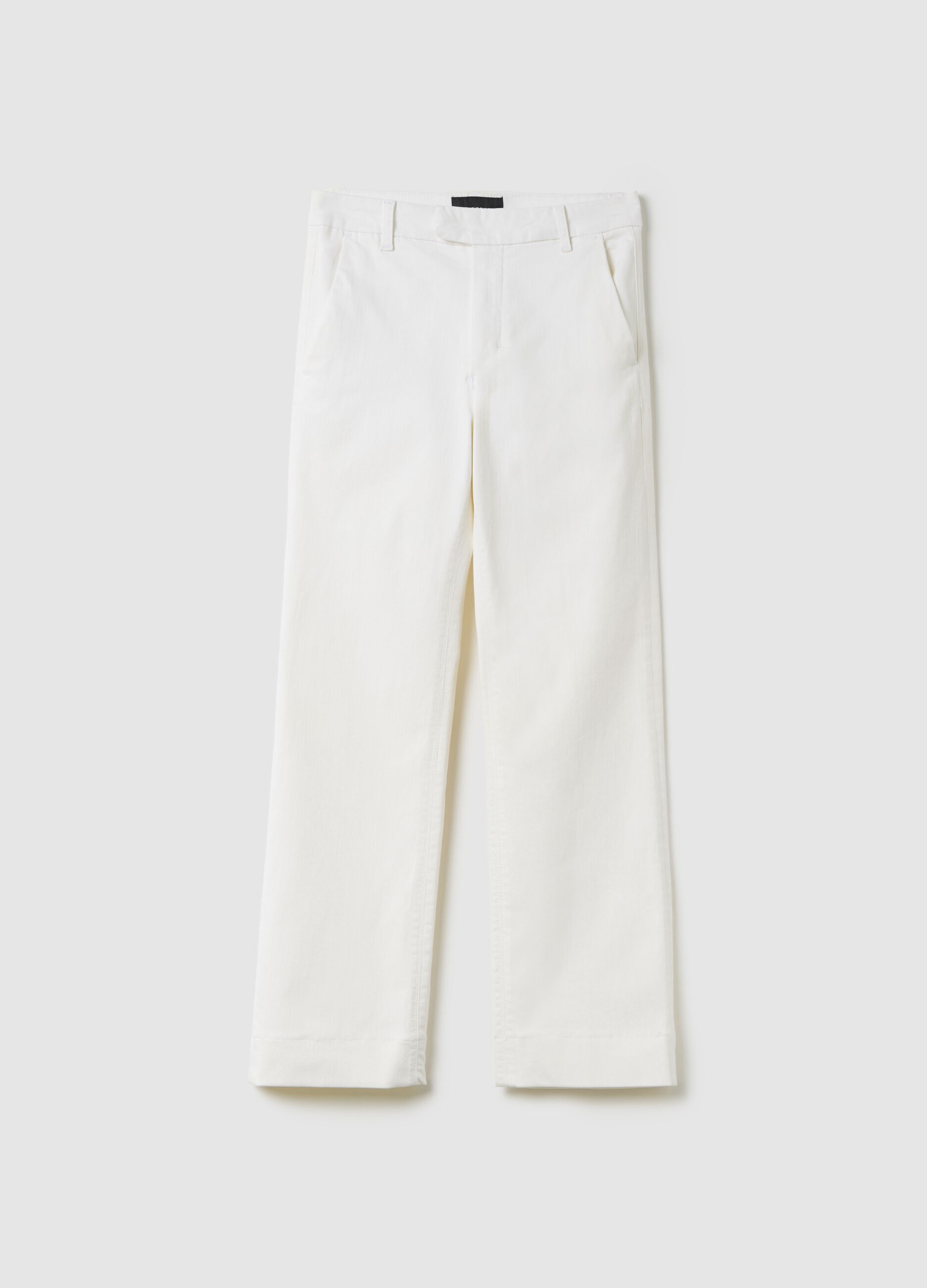 White bootcut jeans with pockets
