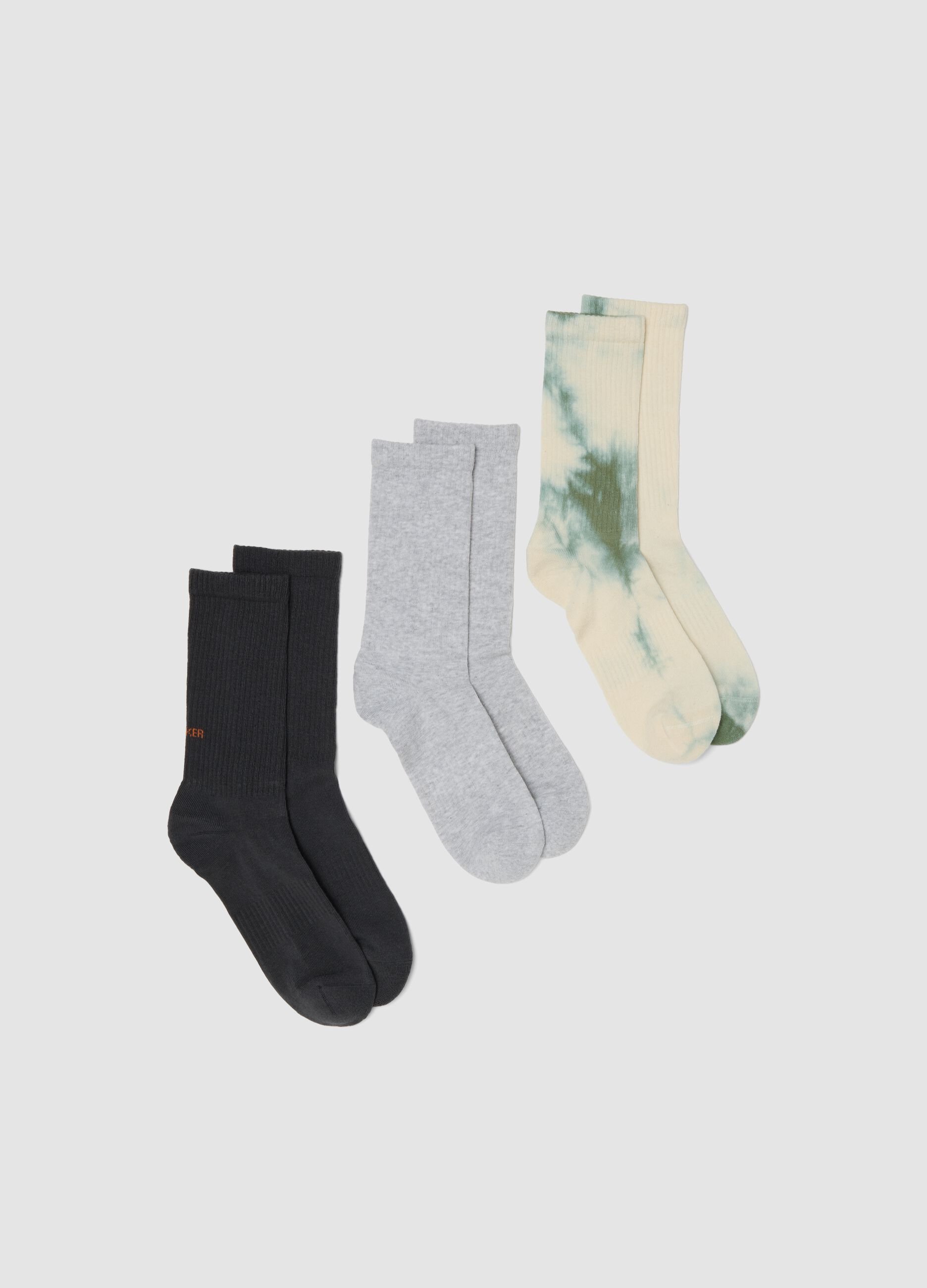 Three-pack of multicoloured sports socks in stretch cotton