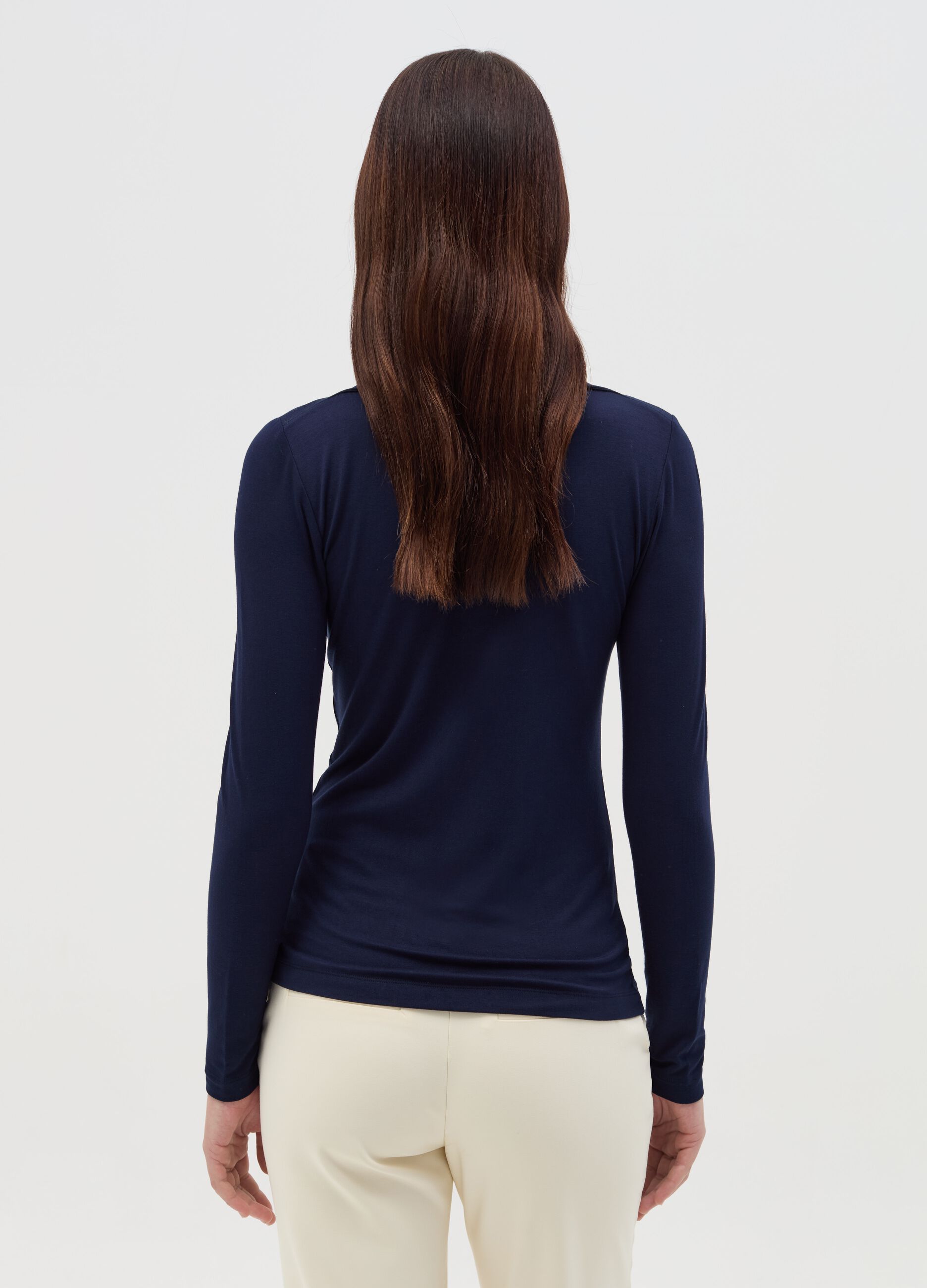 T-shirt with boat neck