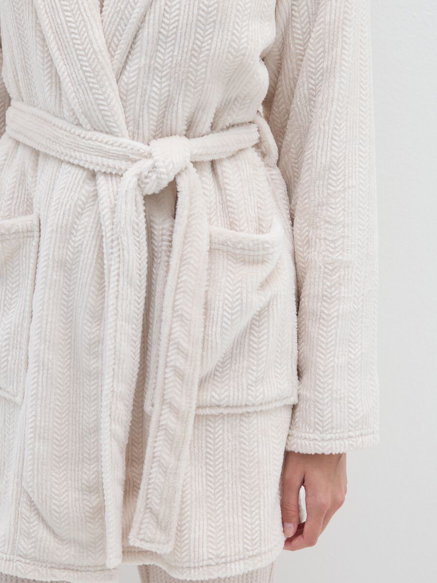 Vestaglia beige con cintura e tasche_3