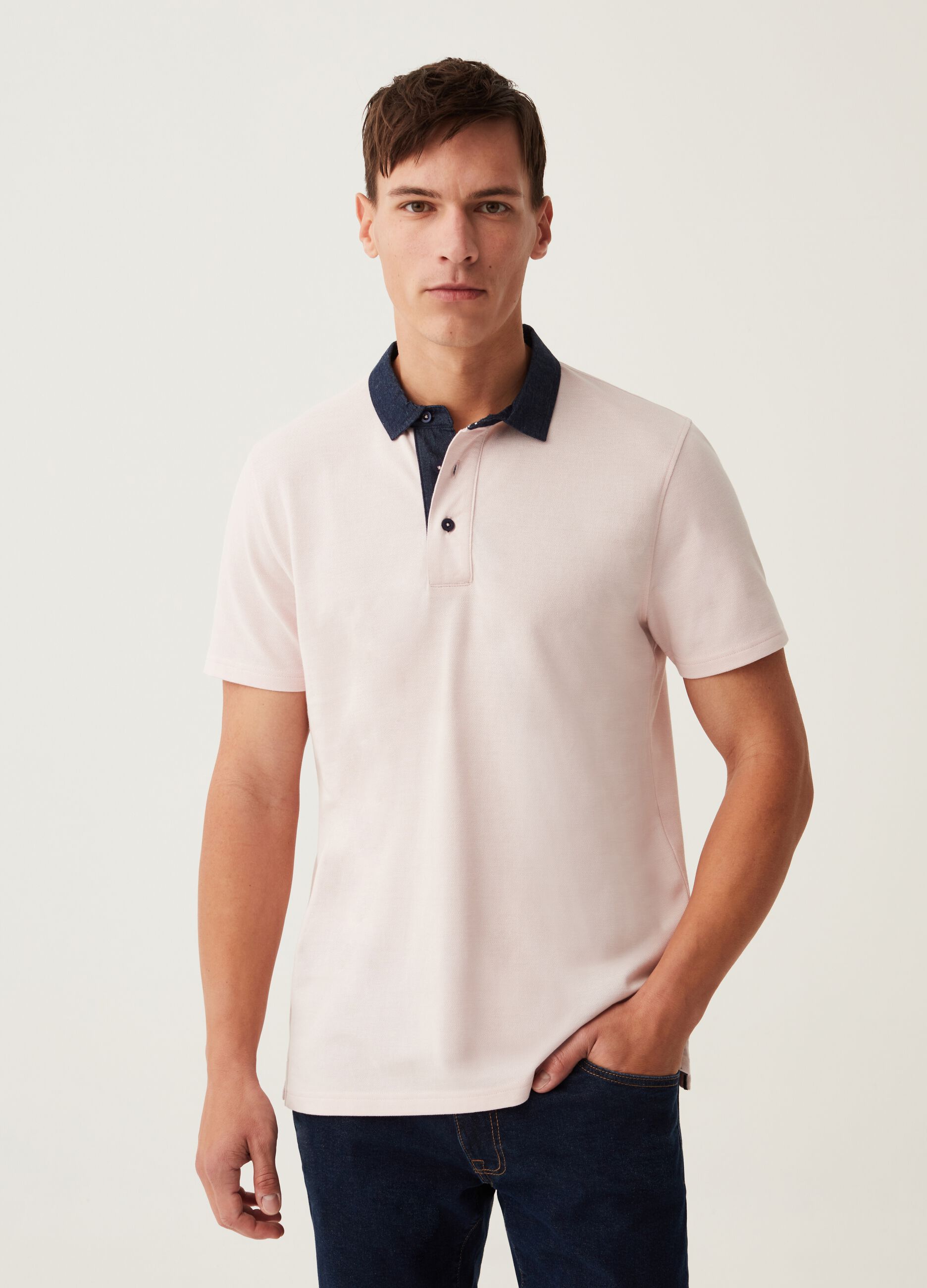 Polo in piquet con colletto chambray_0