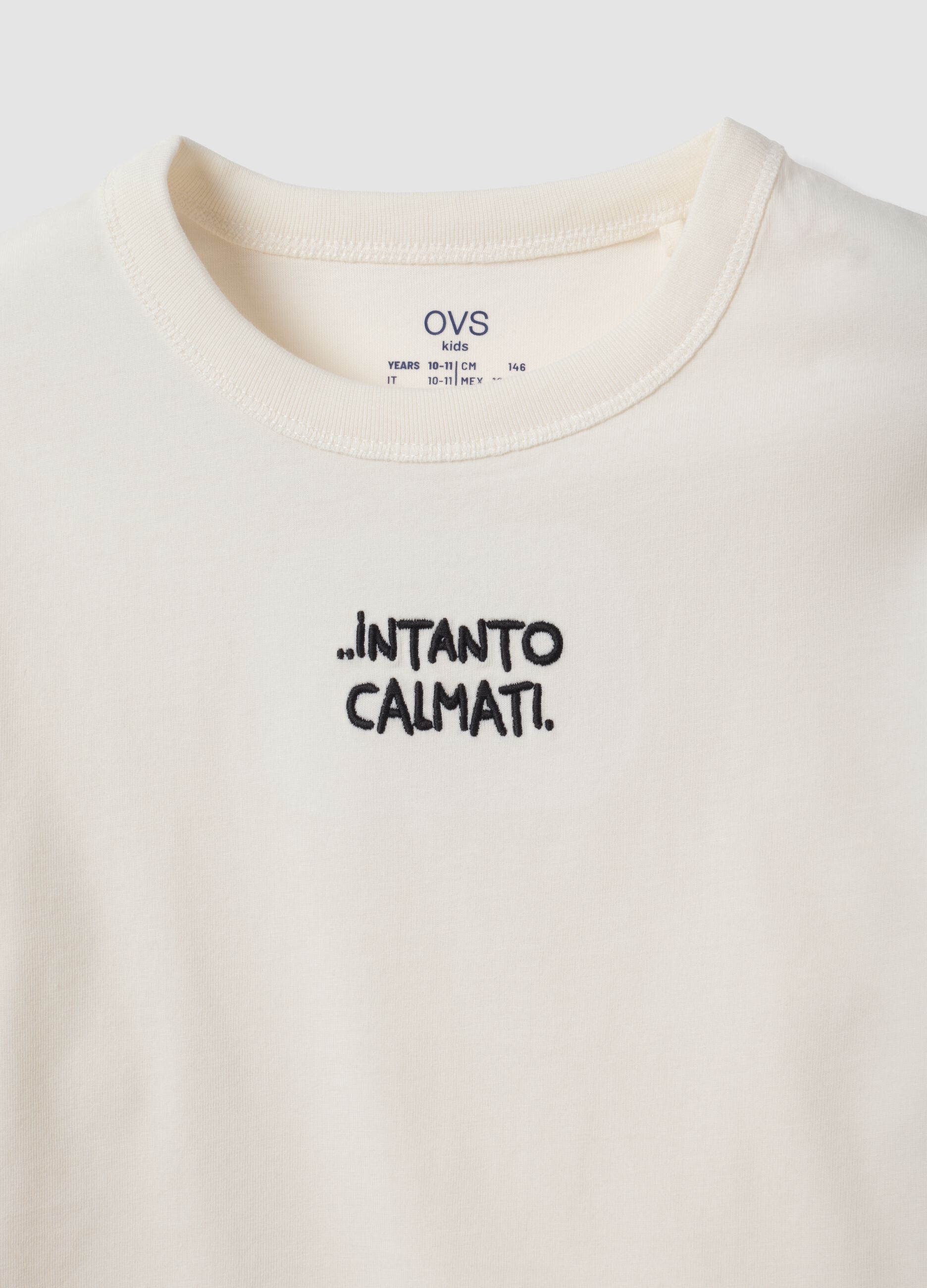 White pure organic cotton T-shirt with front slogan for girls
