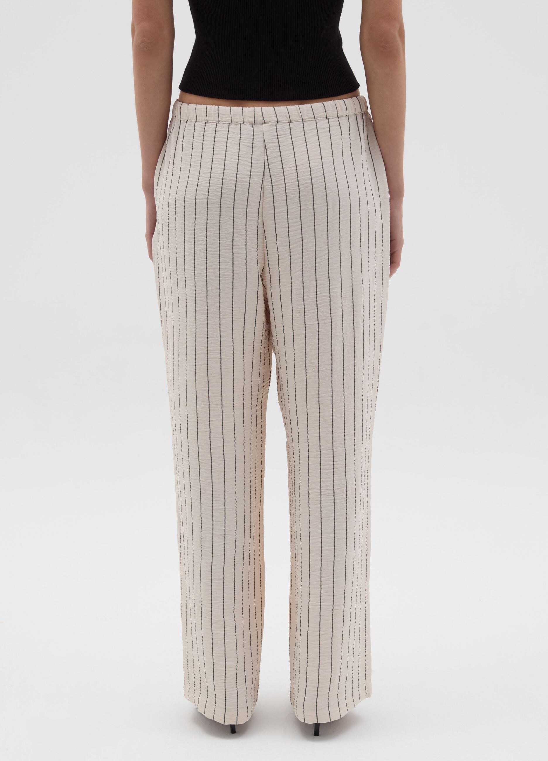 Pantalone fluido effetto crinkle