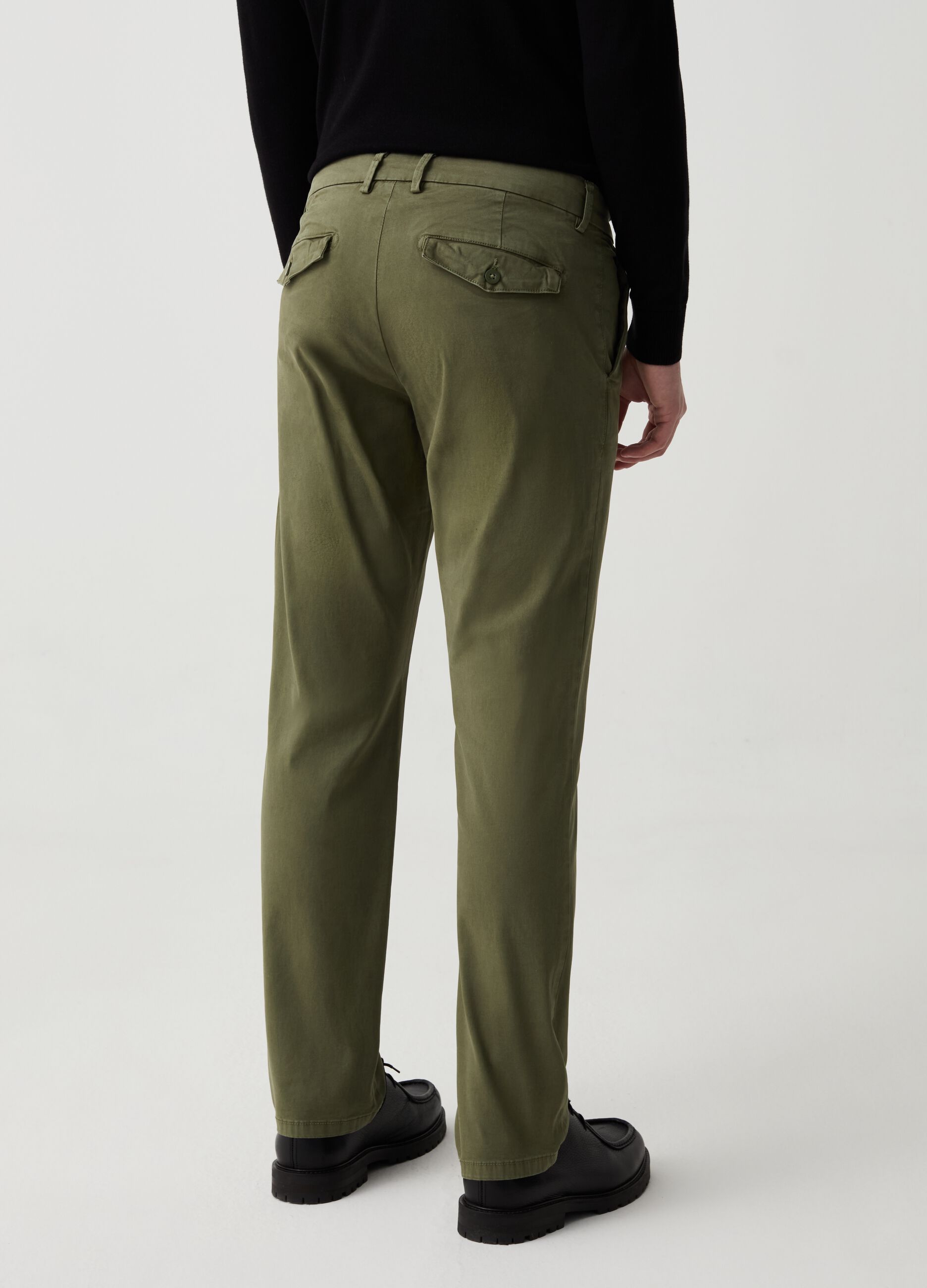 Regular-fit chino trousers