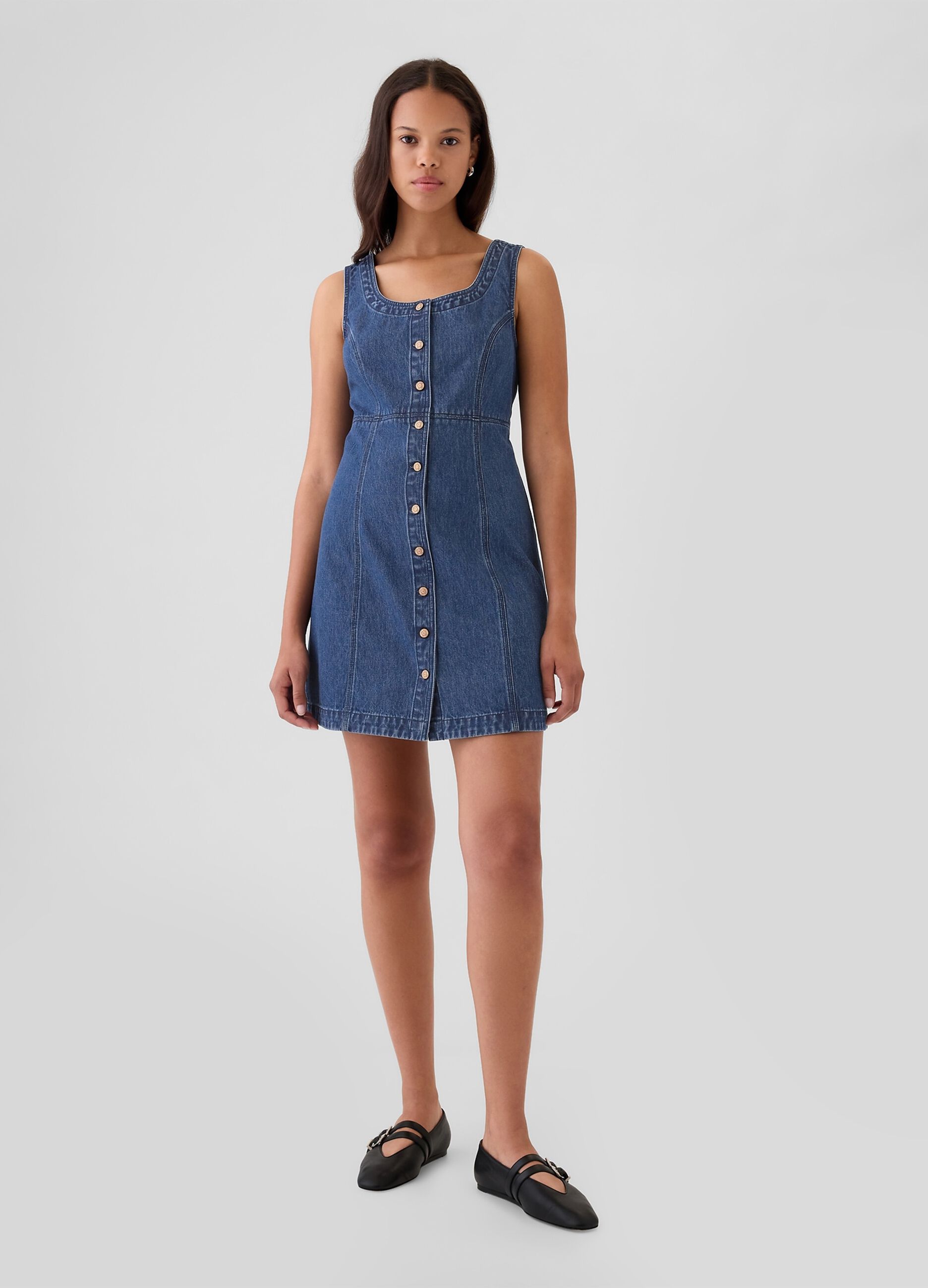 Short dress in denim