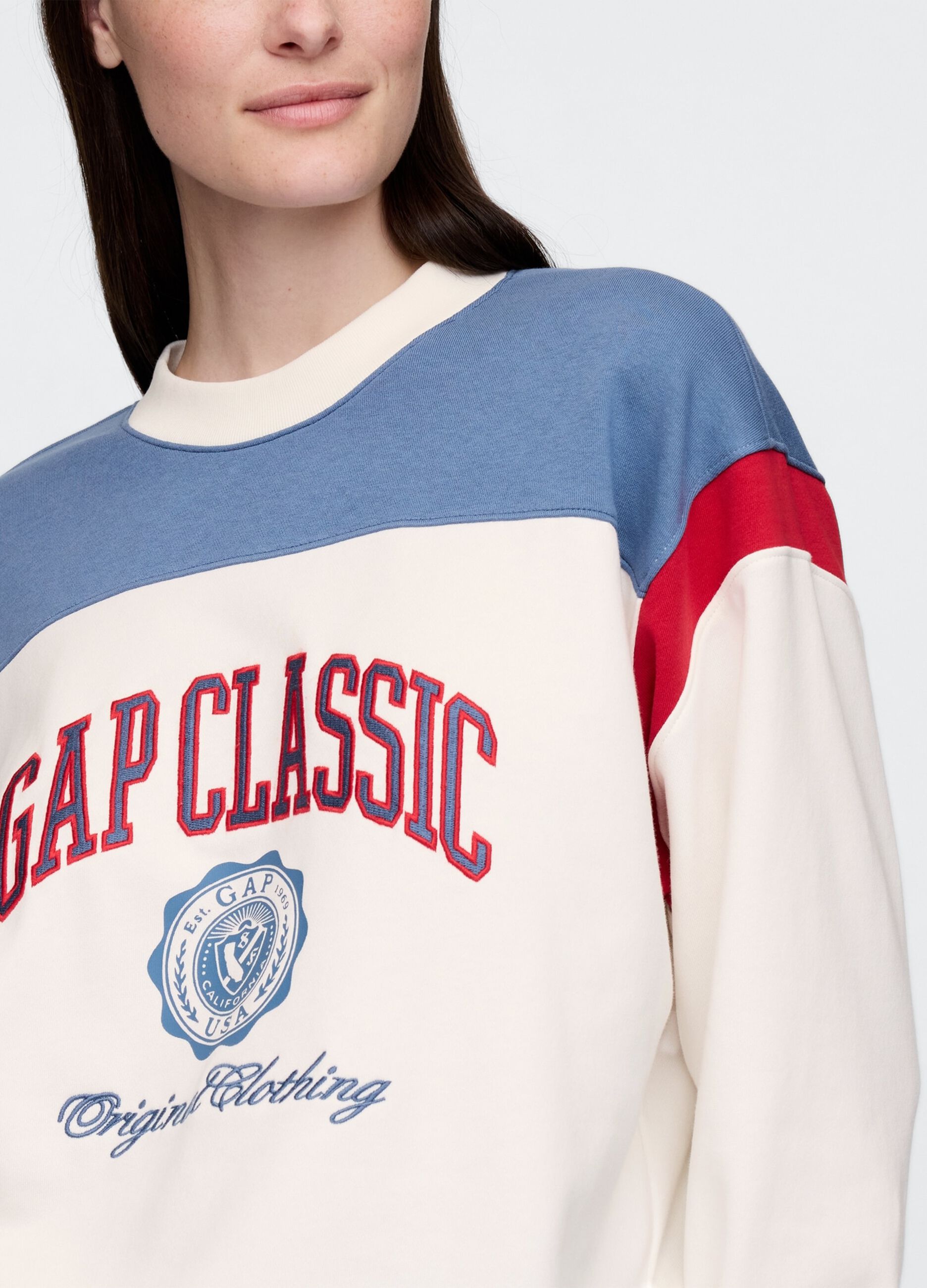Gap Classic Sweatshirt with Tricolour Logo