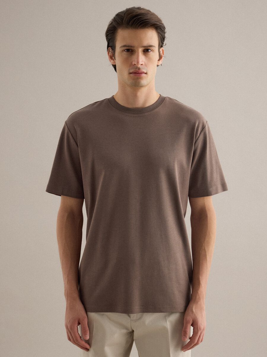 T-shirt girocollo in puro cotone marrone regular fit_0