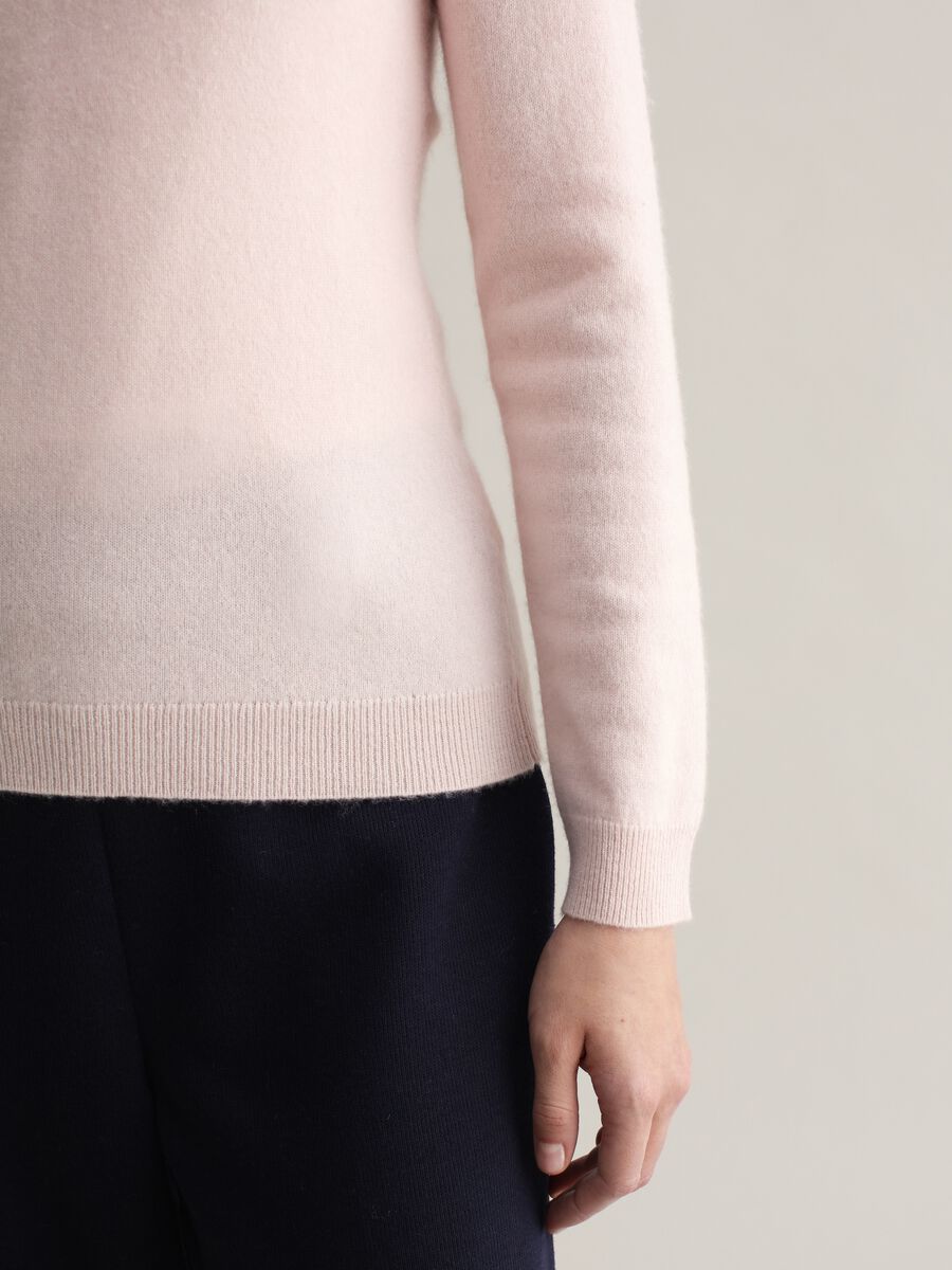 Cashmere pullover with round neck with fold_2