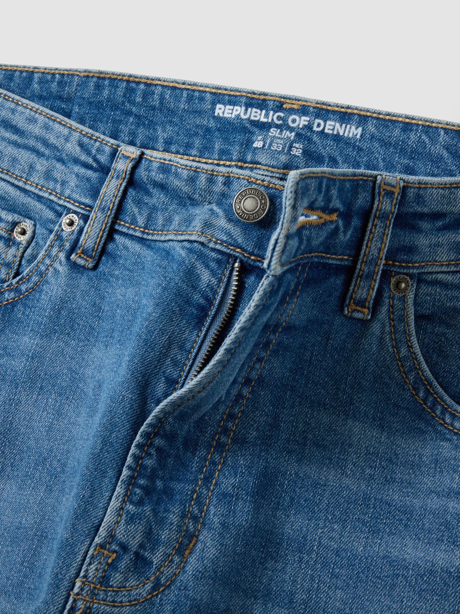 Jeans lavaggio chiaro in cotone elasticizzato slim fit_5