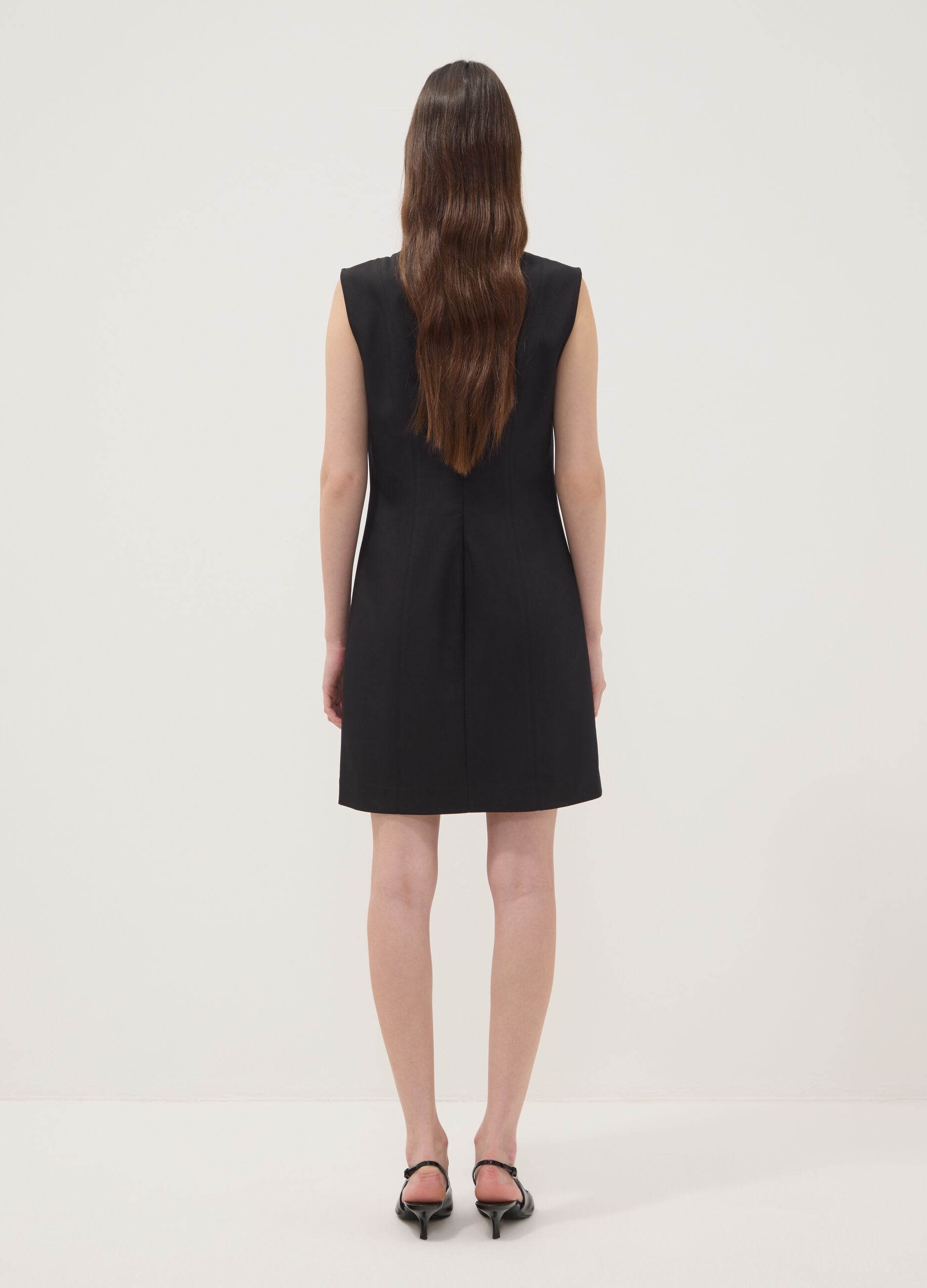Black sleeveless fitted dress in stretch cotton with crew neck