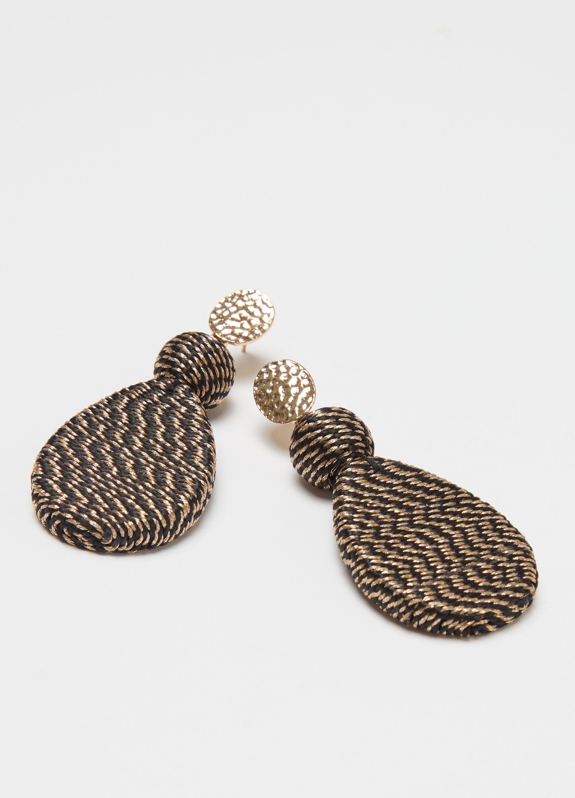 Earrings with teardrop pendants