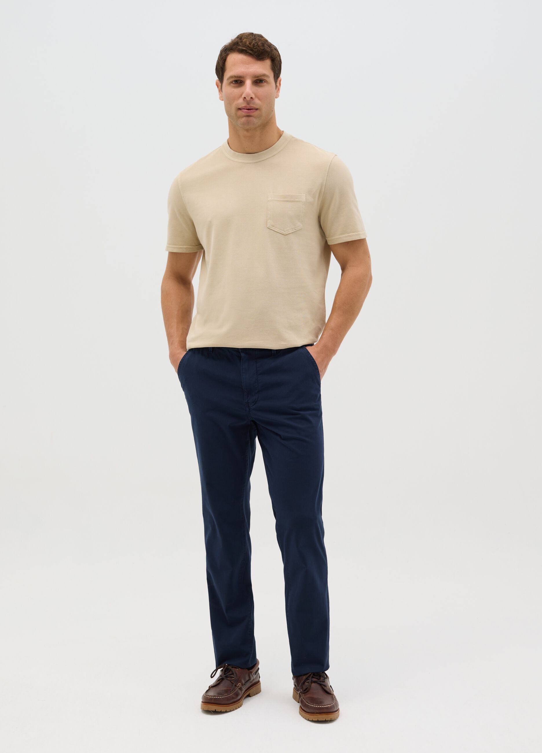 Beige T-shirt in cotton with pocket