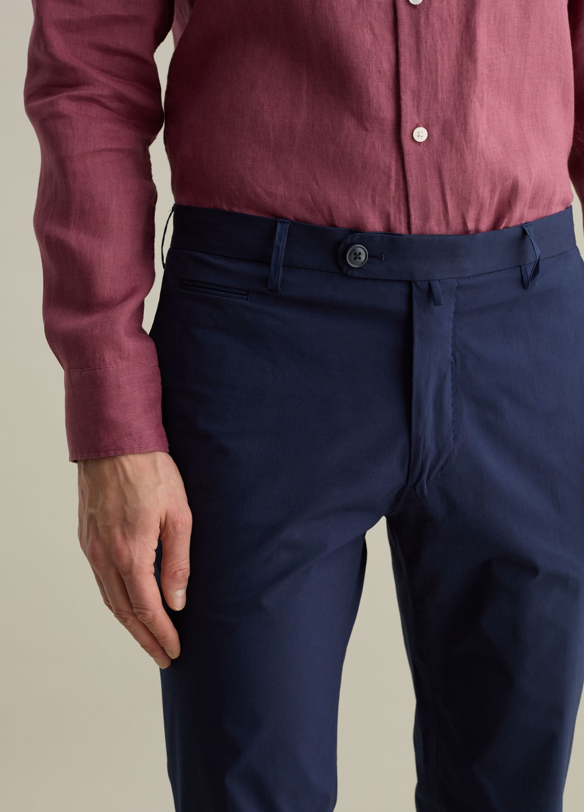 Contemporary slim-fit trousers in stretch cotton