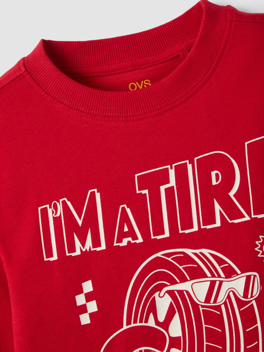 Red oversized pure organic cotton T-shirt with racing print for boys_2