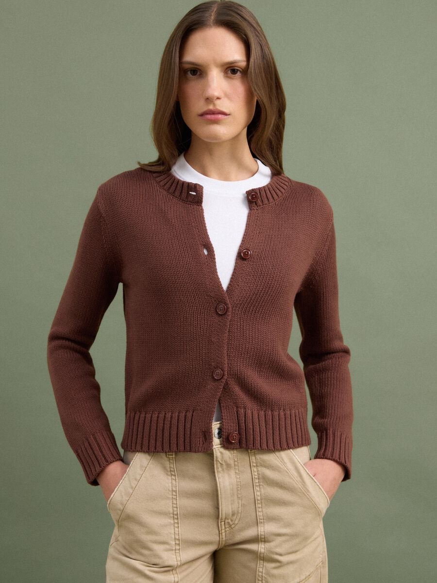 Cardigan marrone in puro cotone con bottoni regular fit_1
