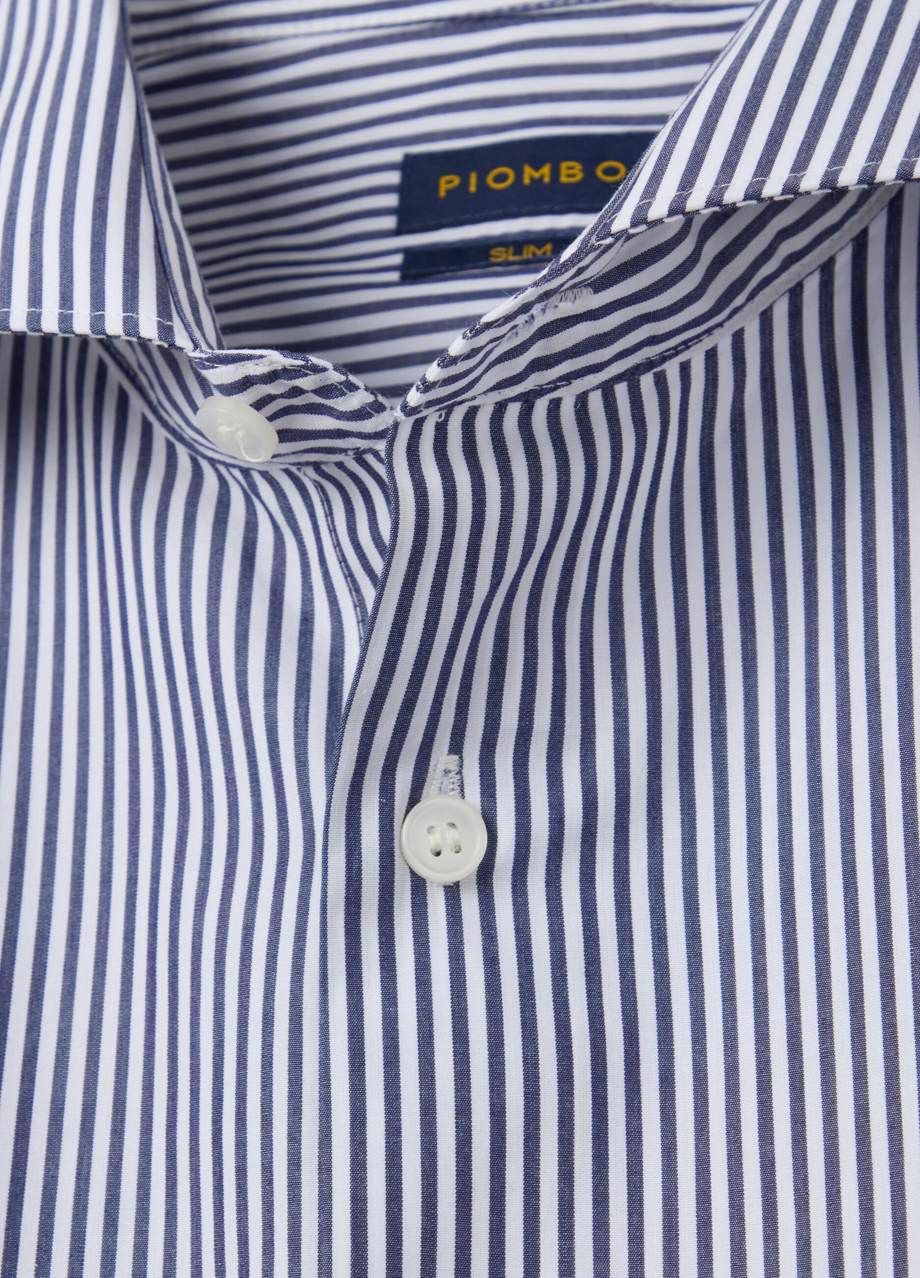 Slim-fit easy-iron shirt with stripes