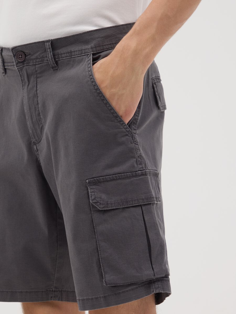 Men's grey stretch cotton cargo trousers_3