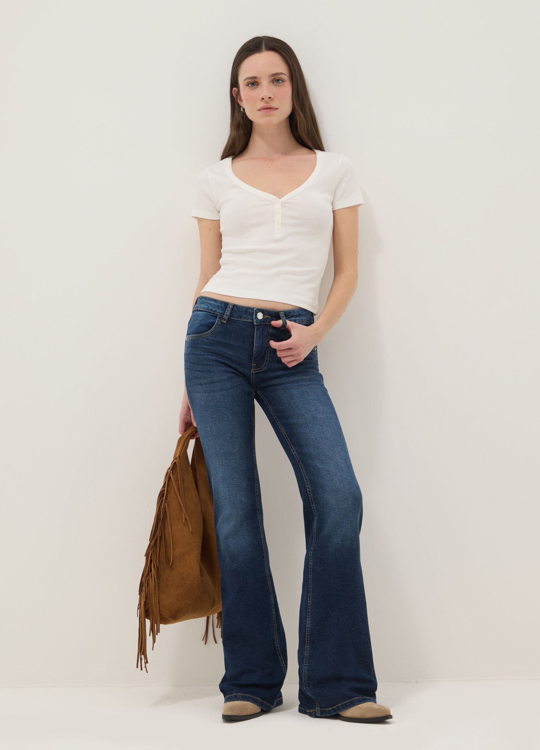 White pure cotton regular fit V-neck T-shirt