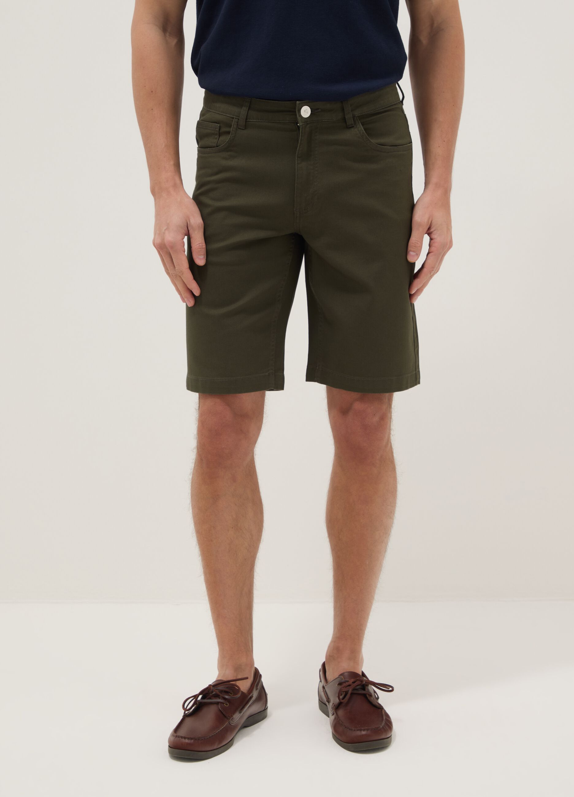 Bermuda verdi in cotone elasticizzato regular fit