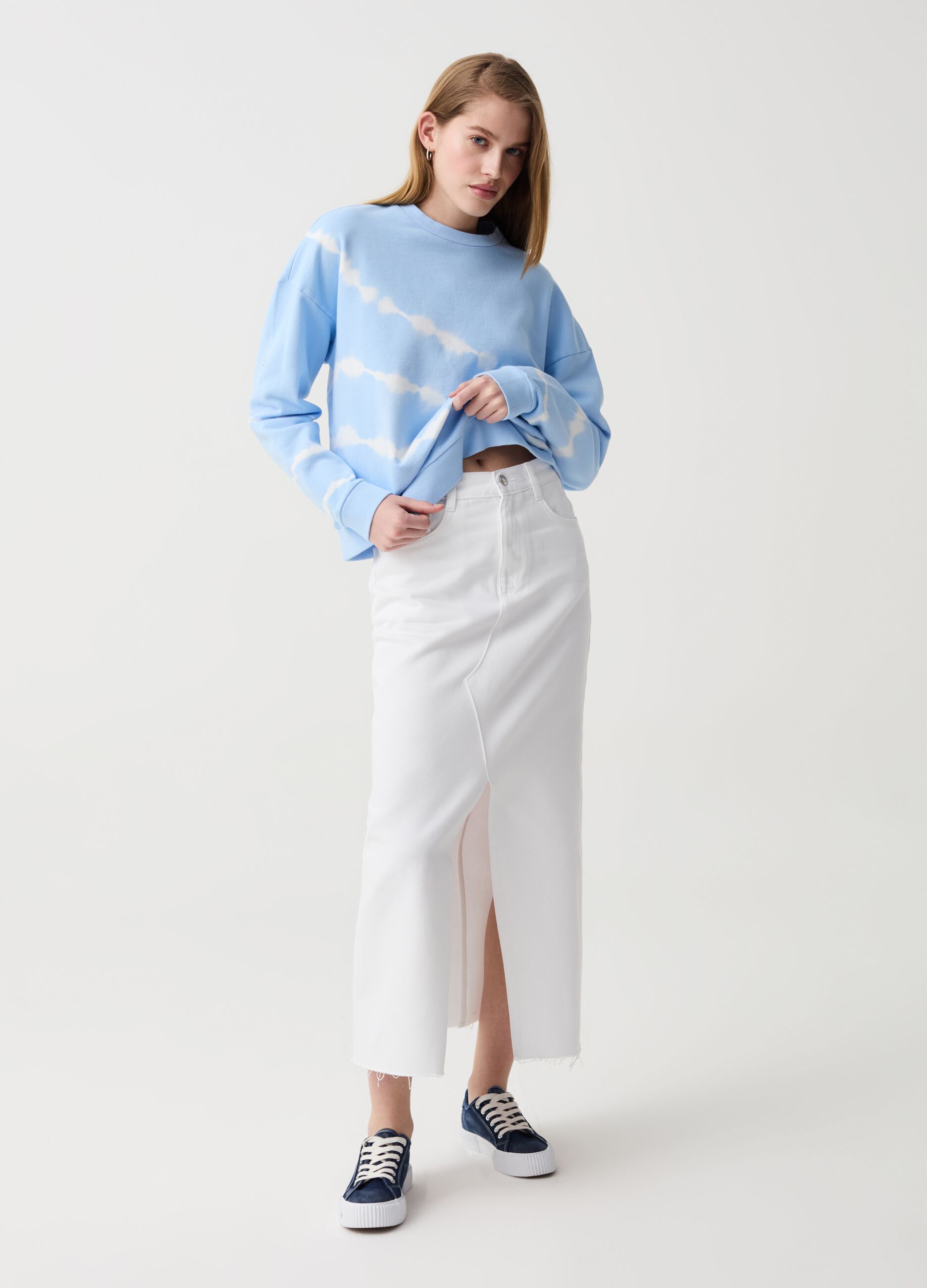 Tie-dye sweatshirt with round neck