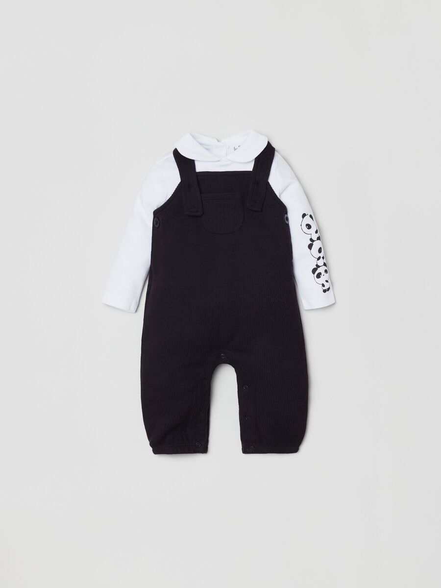 Set t-shirt e salopette in maglia_0