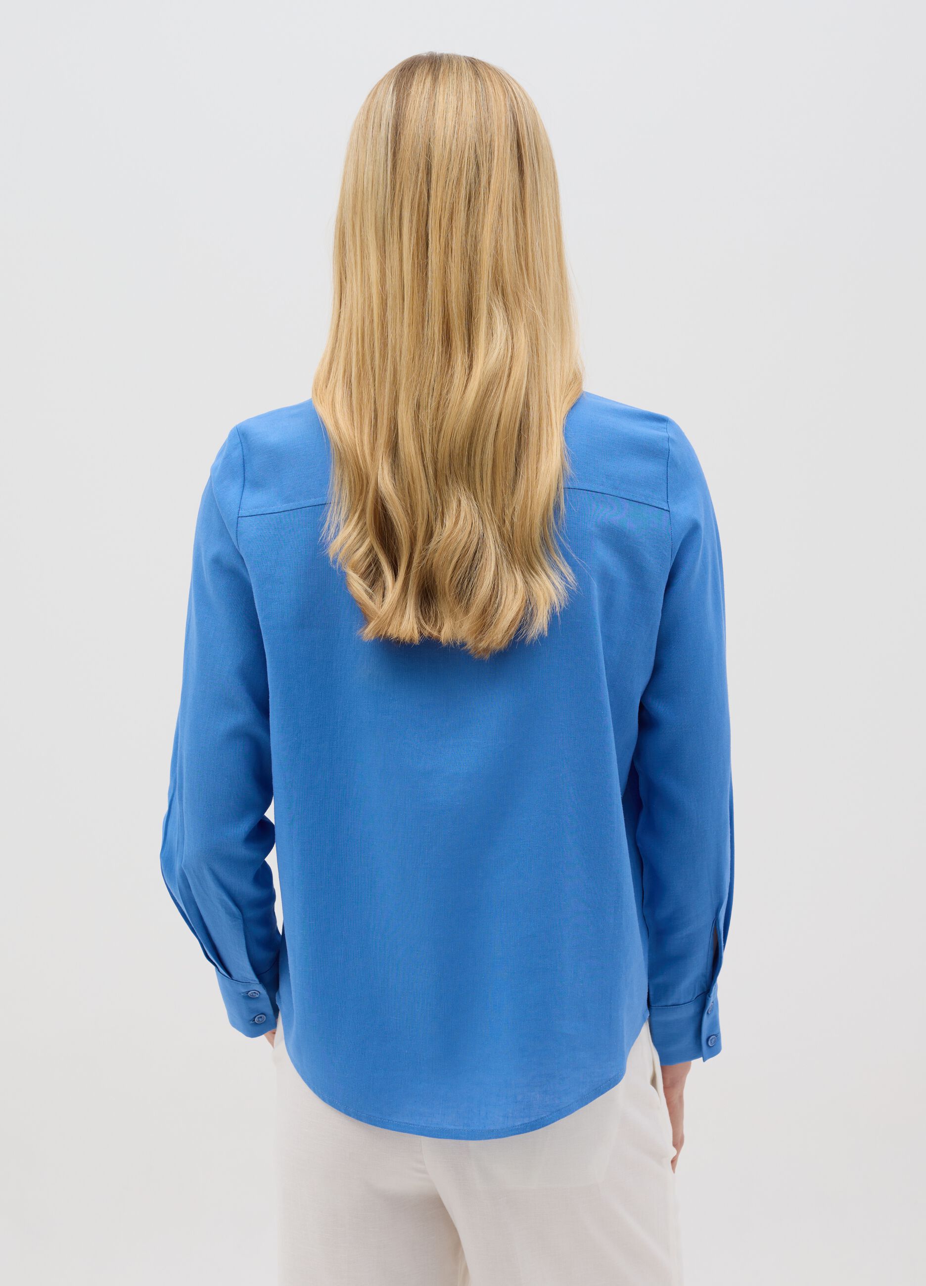 Women’s light blue regular-fit shirt in cotton without buttons