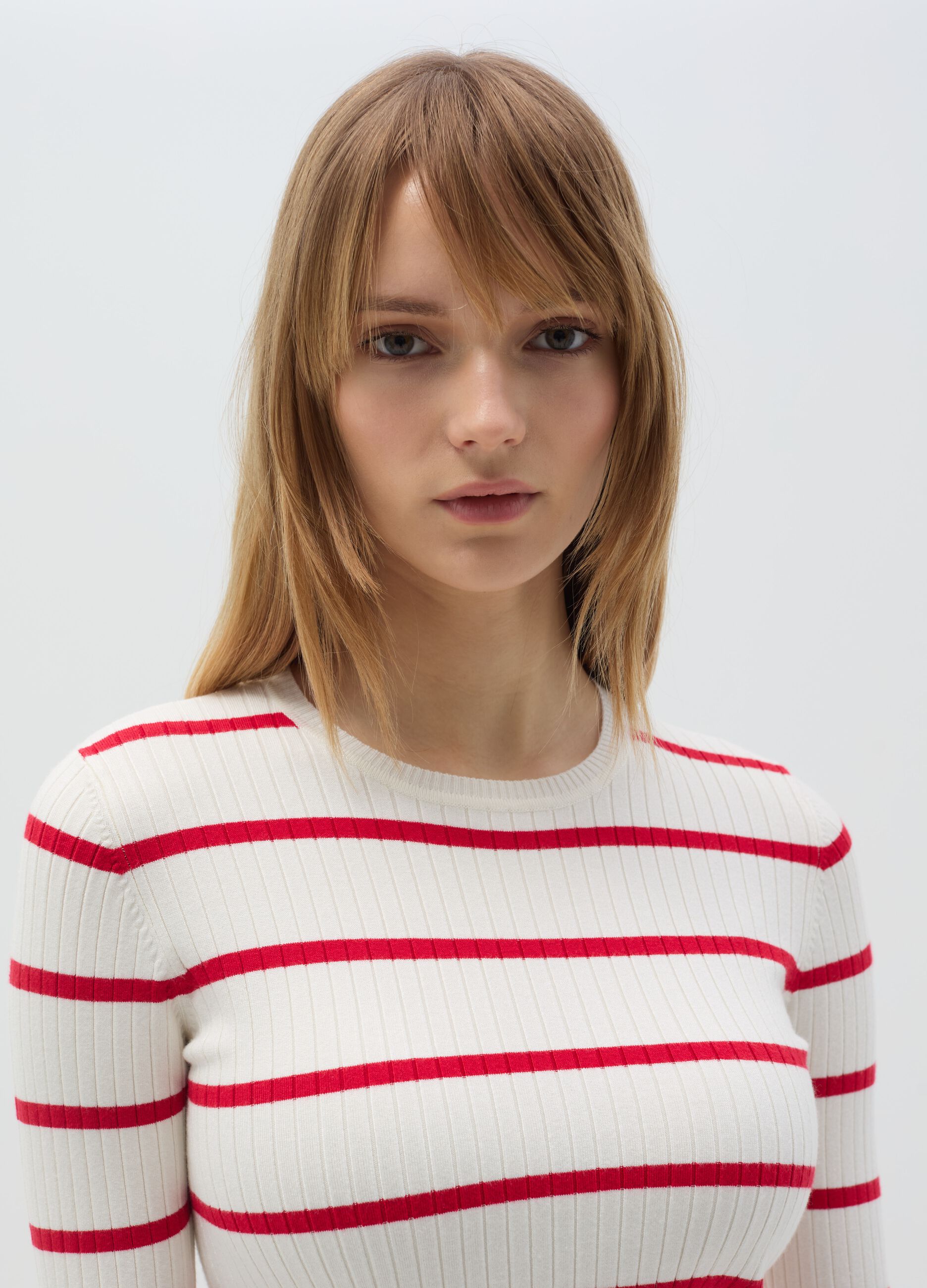 Flat ribbed top with striped pattern