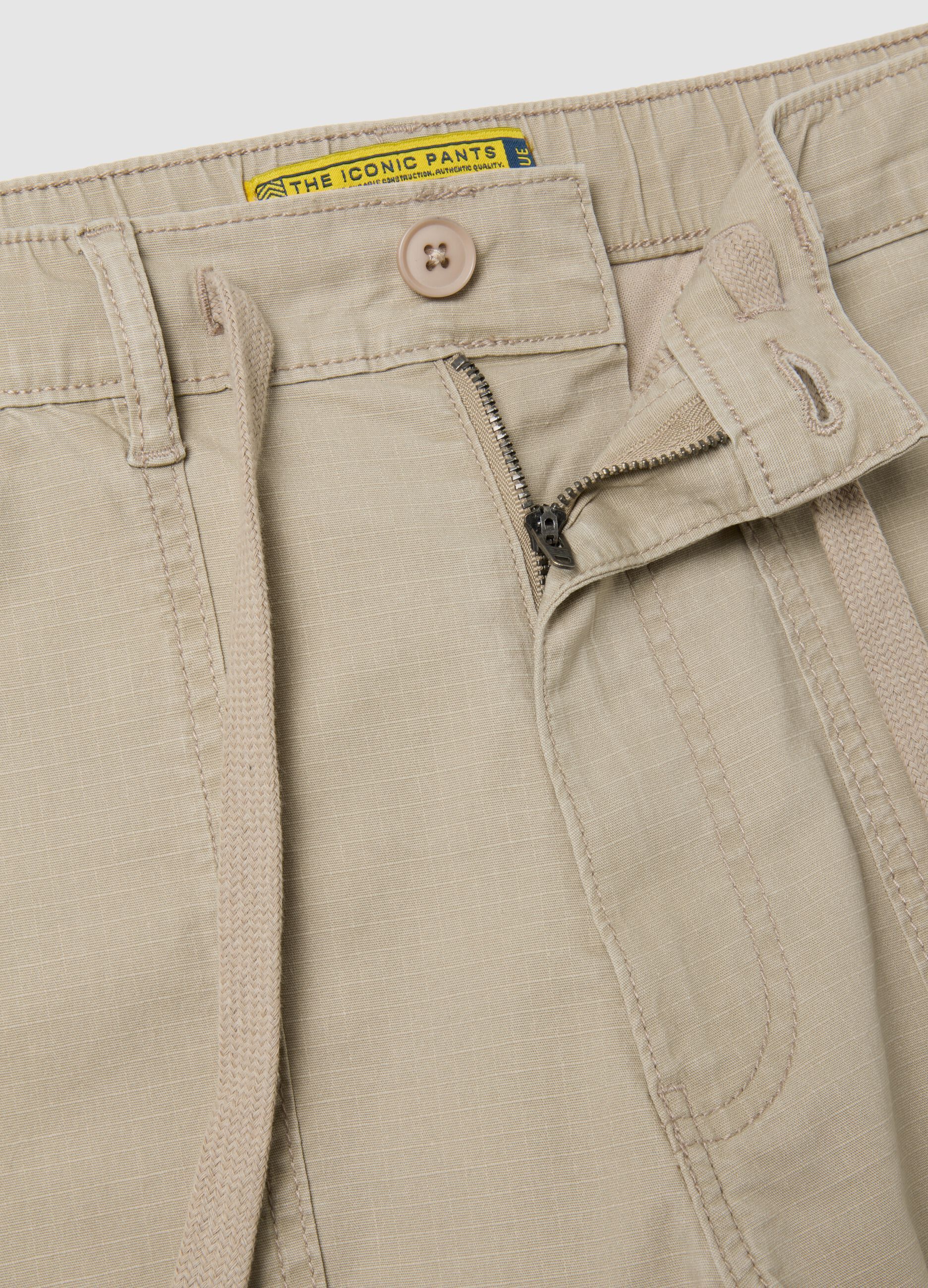 Men's regular fit beige cotton shorts