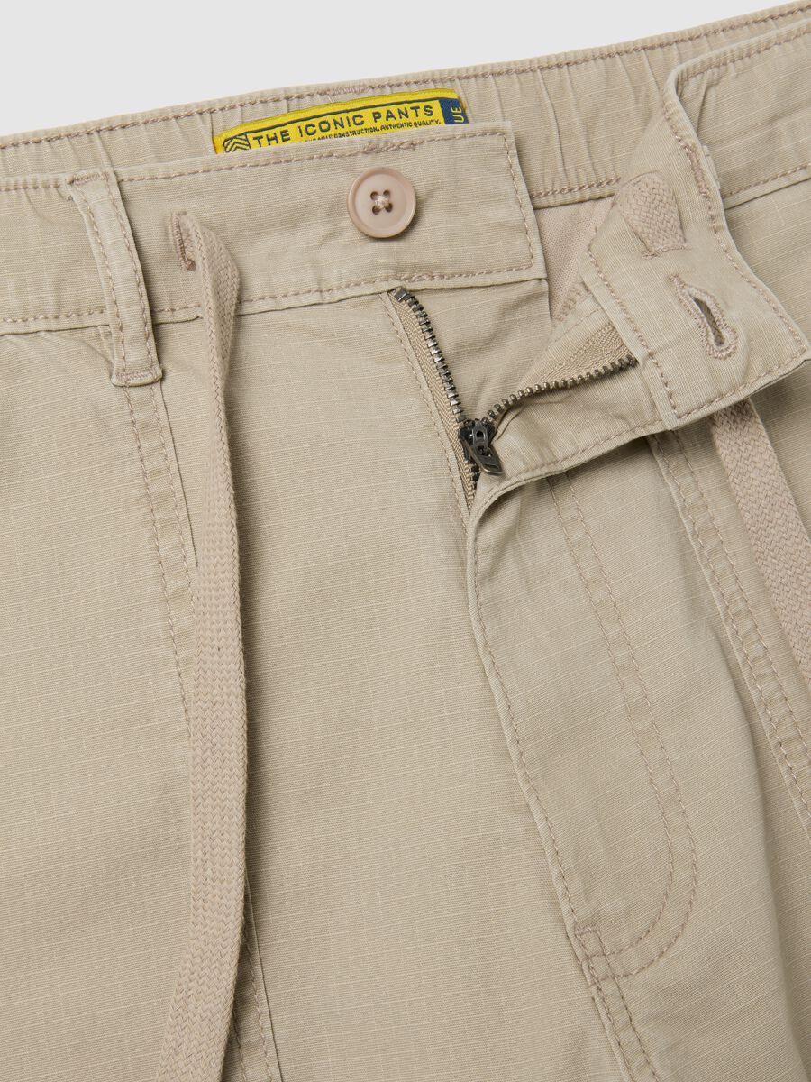 Men's regular fit beige cotton shorts_5