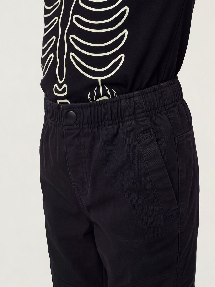Black stretch cotton jogger trousers for boys_3