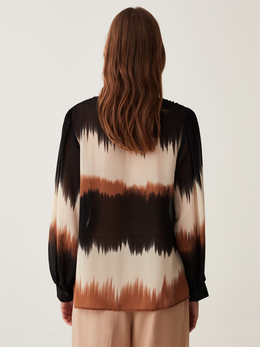 Blusa con bottoni fantasia Dip Dye_2