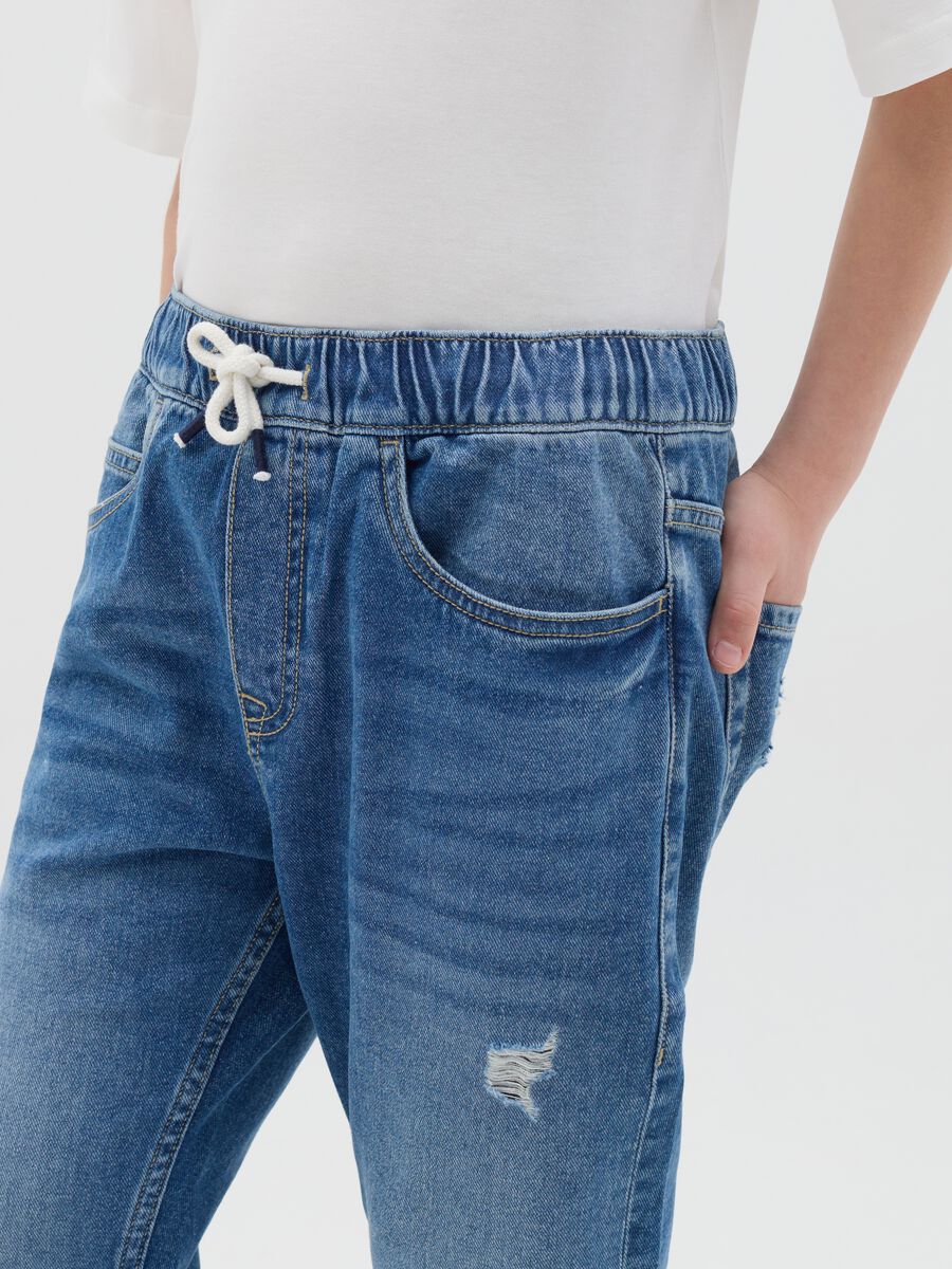 Joggers carrot fit in denim con coulisse_2