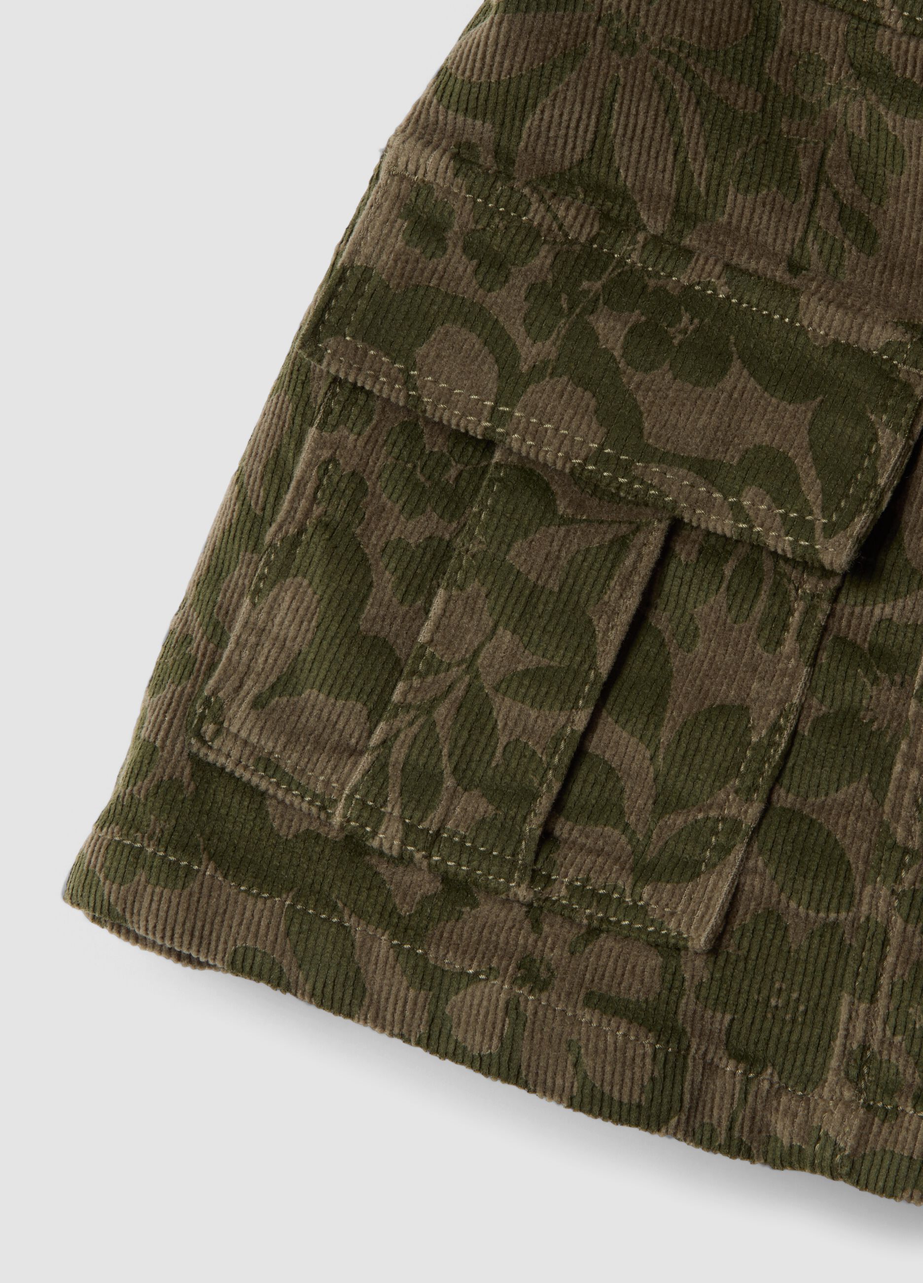 Gonna pantalone verde in cotone elasticizzato a coste